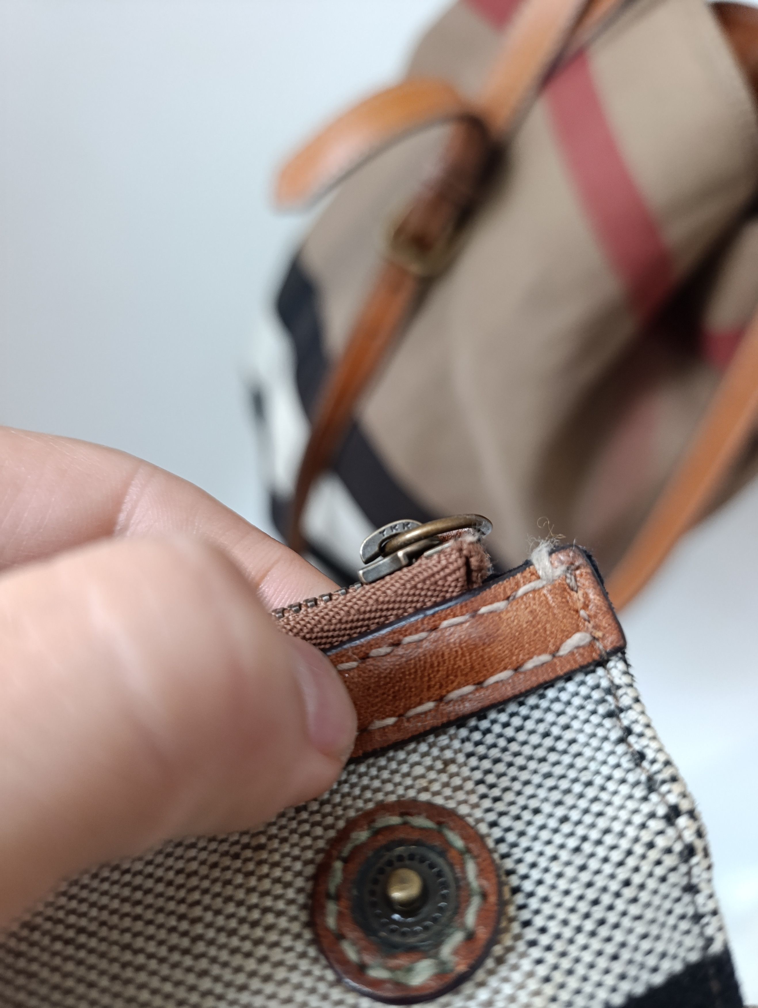 Burberry BURBERRY ASHBY MEDIUM SADDLE LEATHER CHECK CANVAS HOBO BAG Size ONE SIZE - 11 Thumbnail