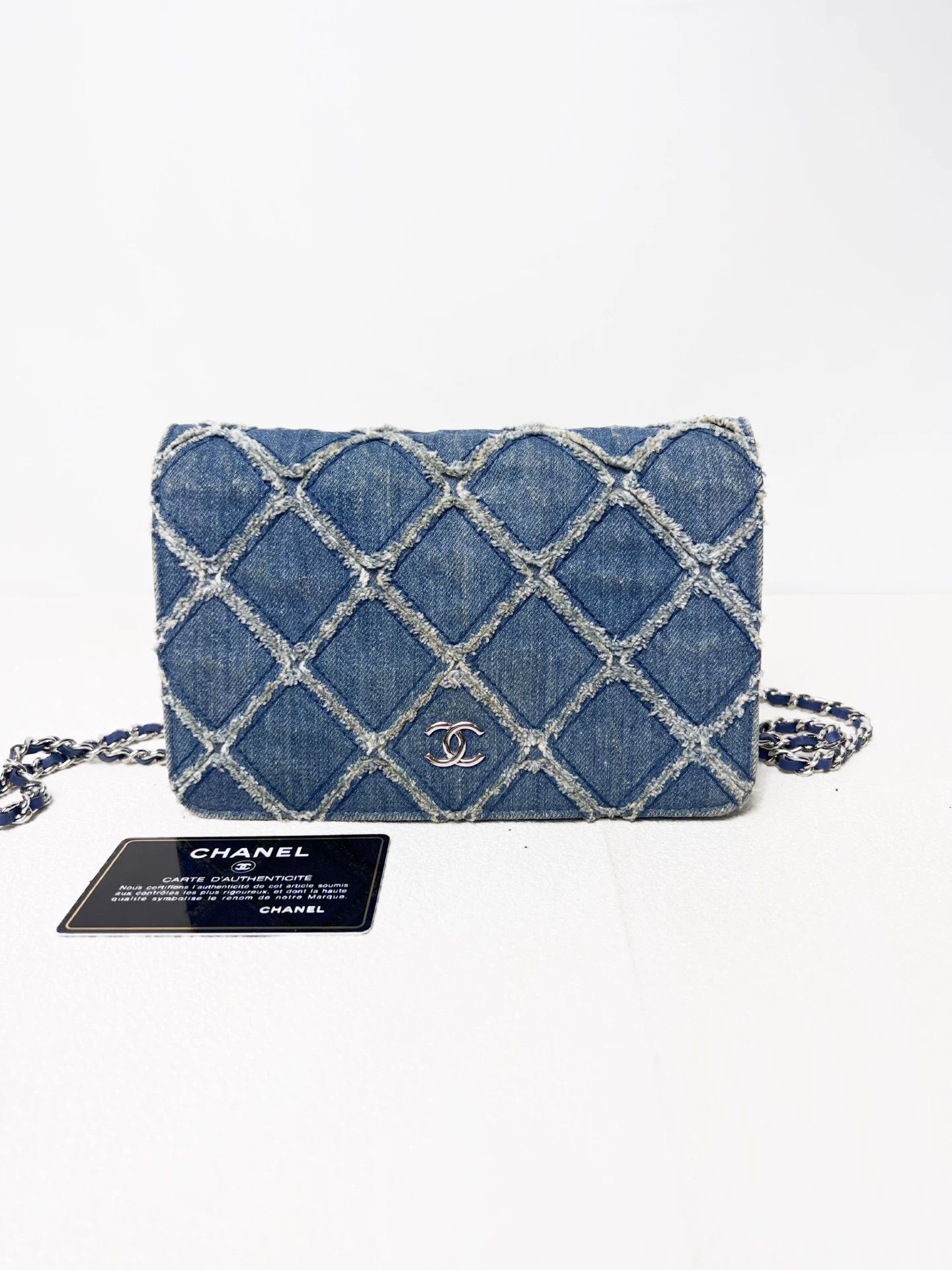 Chanel Pre-loved Bag Very good condition Size ONE SIZE - 1 Thumbnail
