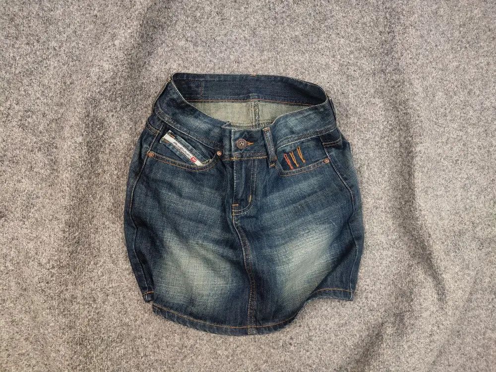 Diesel Vintage Diesel Y2K Style Mini Skirt Washed Faded Denim Size 32" / US 10 / IT 46 - 1 Thumbnail