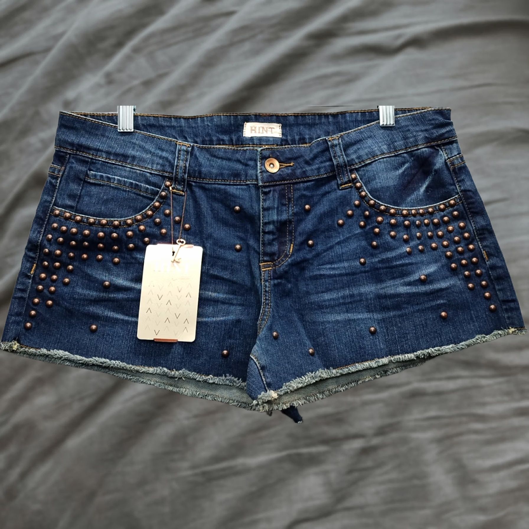 Denime Hint Womens 30 Navy Denim Stretch 5-Pocket Cut Off Shorts Shirt? Size 30" / US 8 / IT 44 - 1 Thumbnail