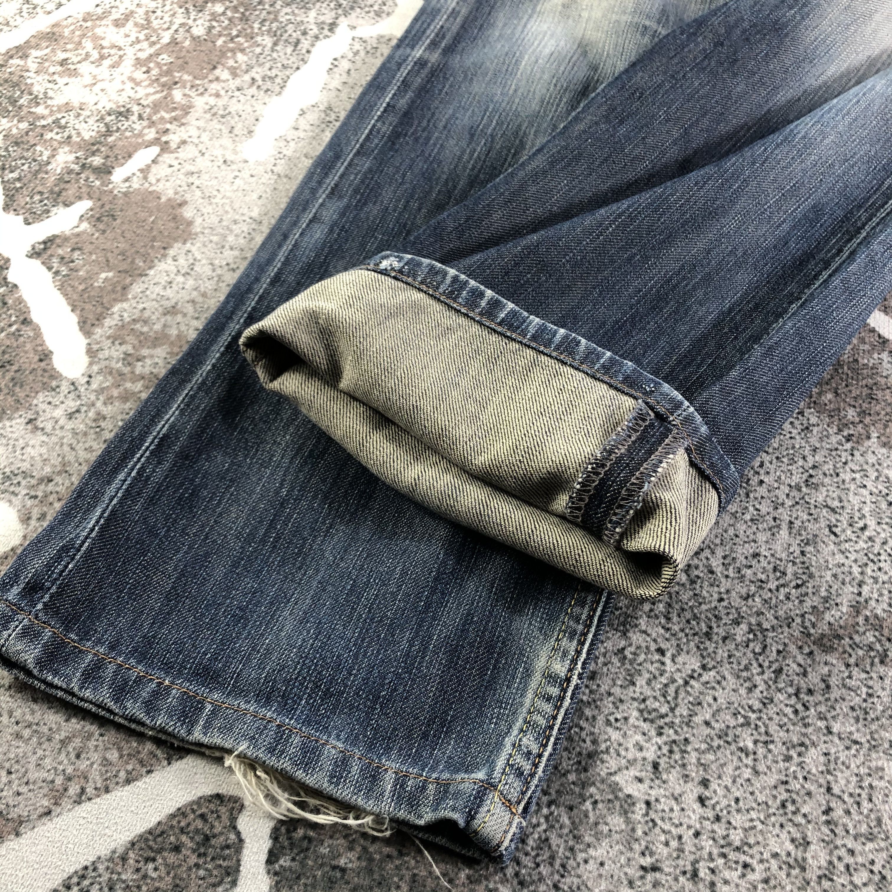 Levi's Vintage Levis Jeans 504 Distressed Denim KJ2528 Size US 30 / EU 46 - 7 Thumbnail