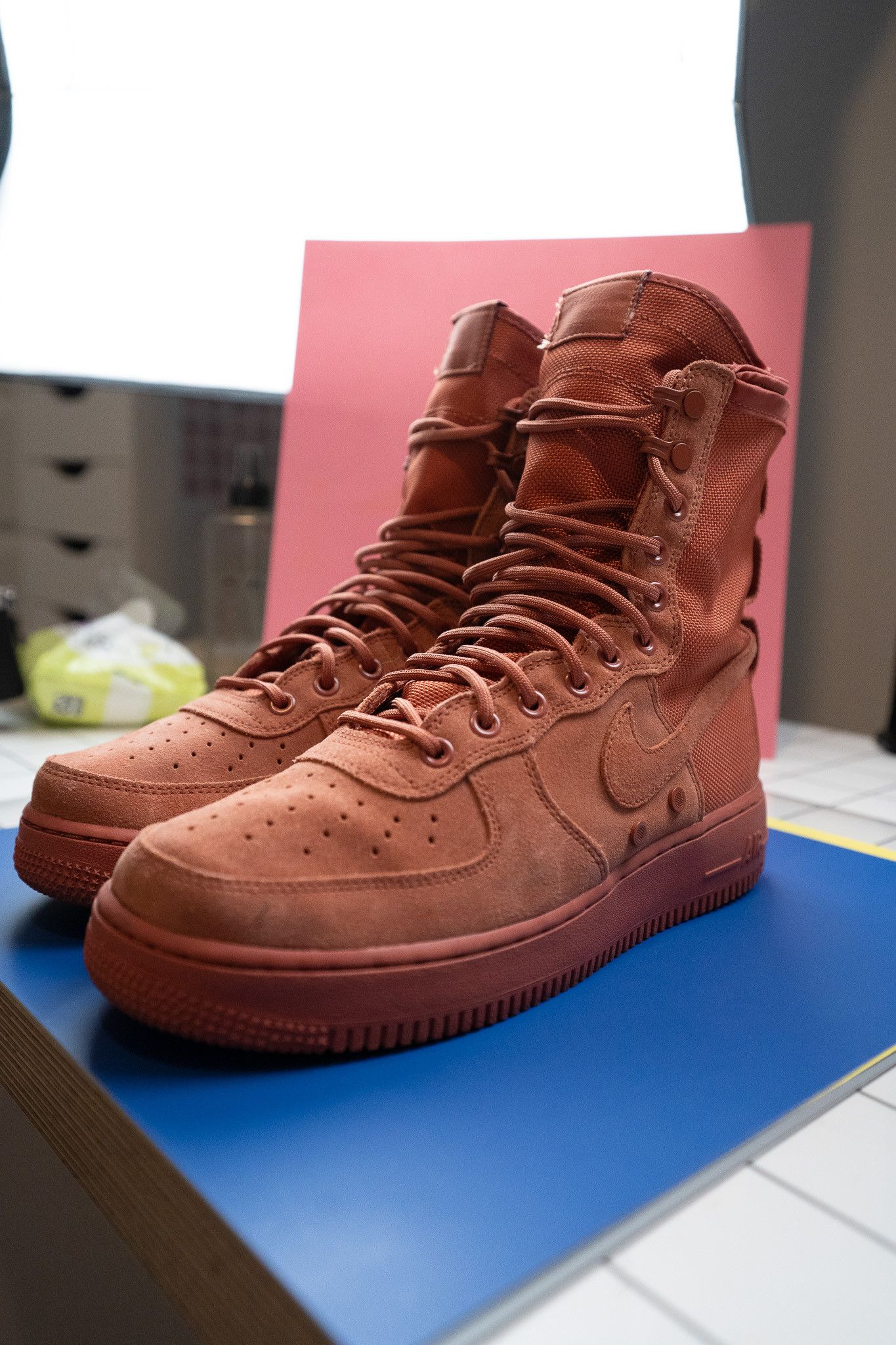 Nike Nike SF Air Force 1 High Dusty Peach Size US 8.5 / EU 41-42 - 4 Thumbnail