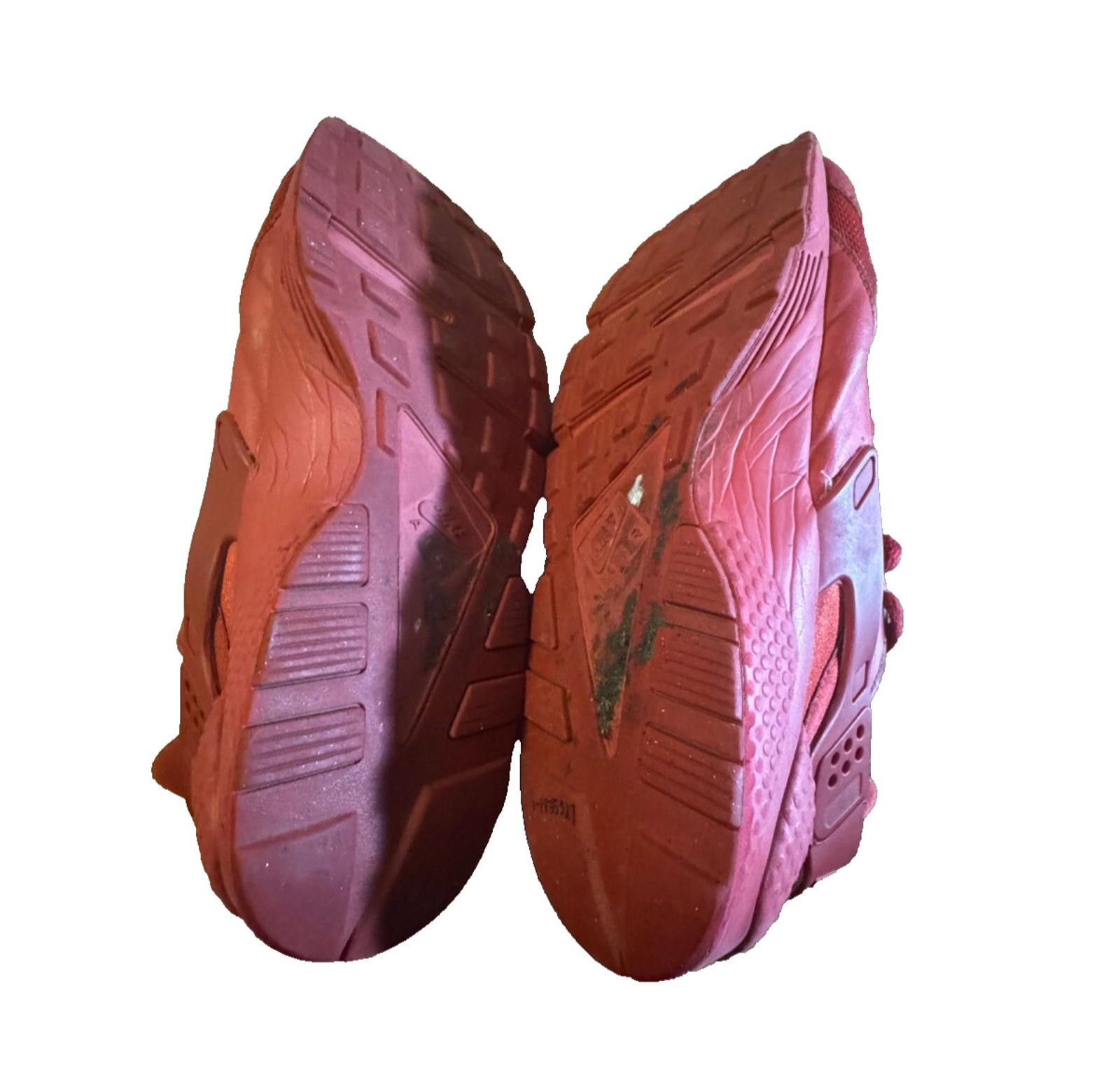 Nike Nike Air Huarache Triple Red Mens 11 318429 660 Size US 11 / EU 44 - 6 Thumbnail