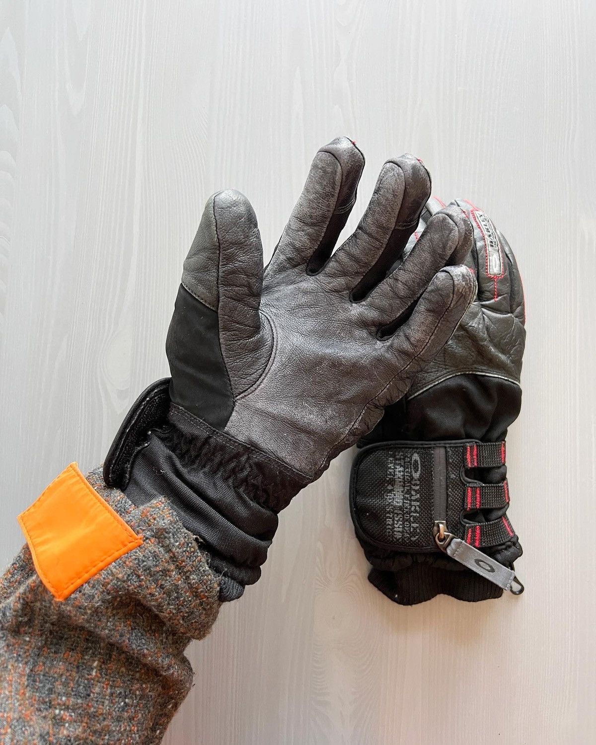 Oakley Oakley Tactical Field Gear Insulated Cargo Gloves Size ONE SIZE - 6 Thumbnail