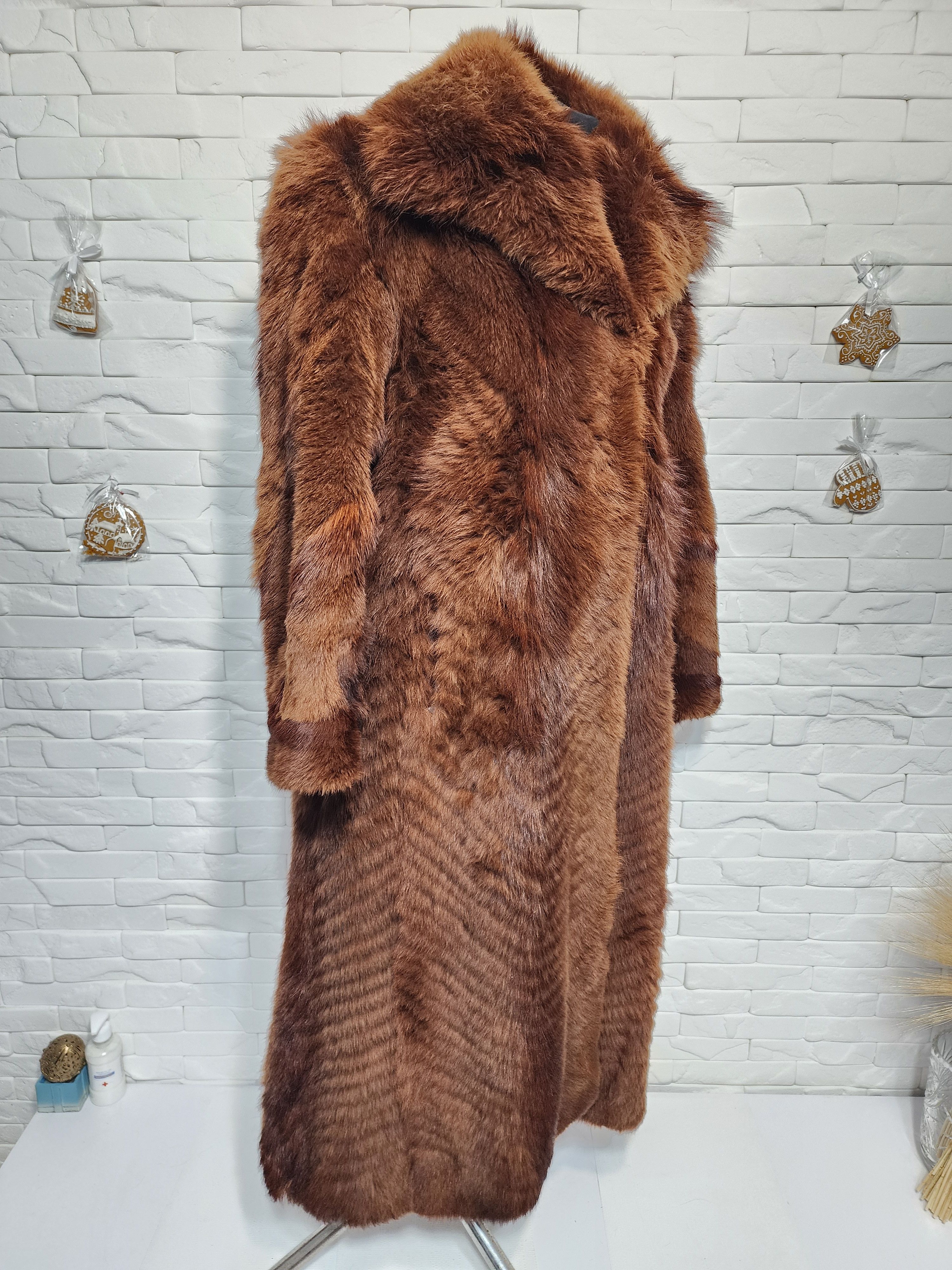 Furla Brown Women's Fur Coat. Long Women's Fur Coat. Size XL / US 12-14 / IT 48-50 - 3 Thumbnail