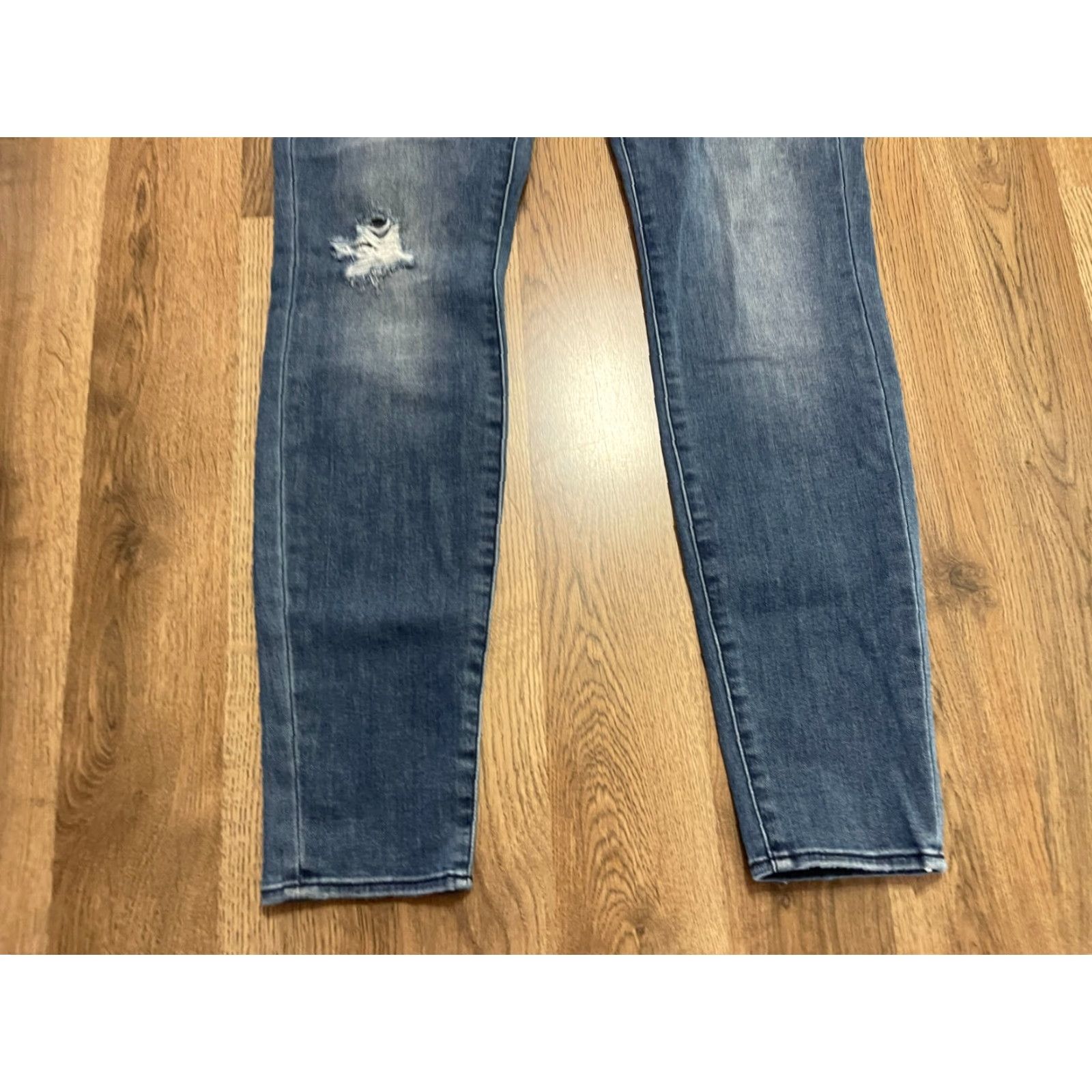 Vintage Rock & Republic Jeans Womens Size 8 Blue Denim Skinny Pockets Distressed Regular Inseam 28.5in Size 30" / US 8 / IT 44 - 3 Thumbnail