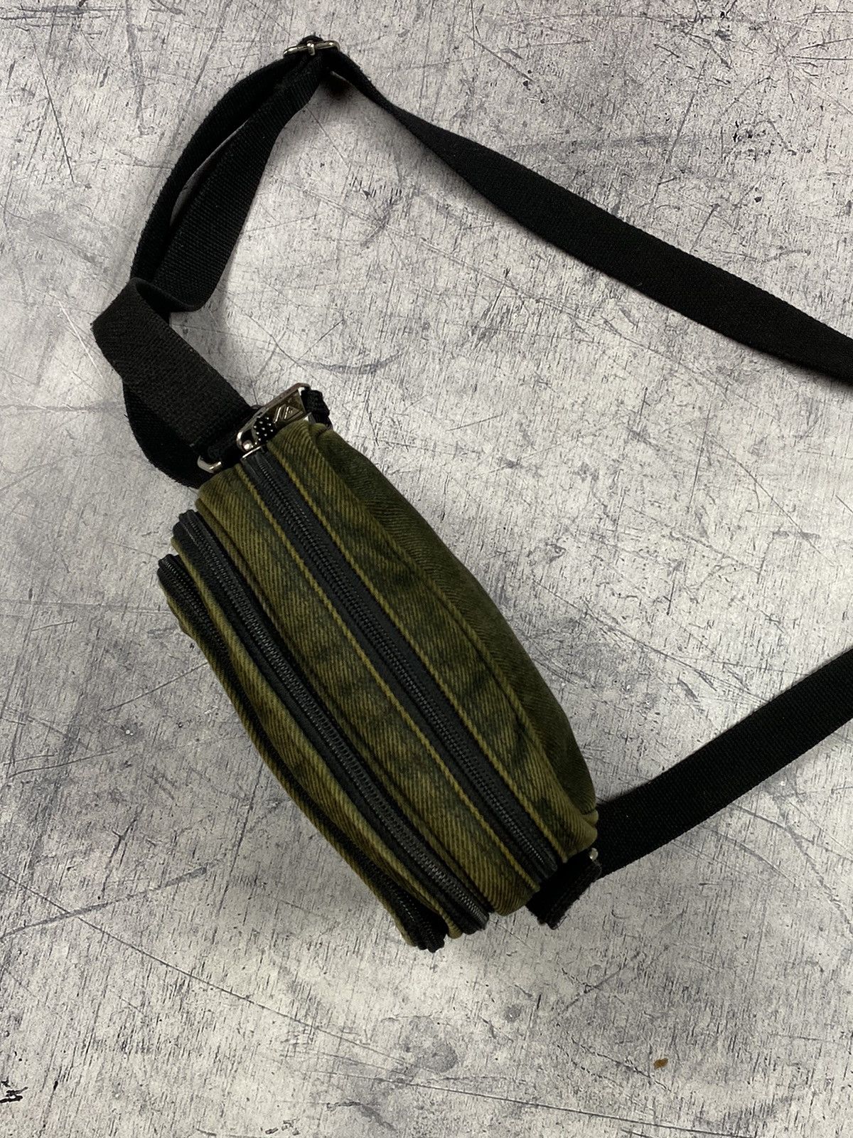 Japanese Brand × Quiksilver × Vintage Quiksilver Vintage Japanese Surfing y2k Shoulder / Hand Bag Size ONE SIZE - 8 Thumbnail