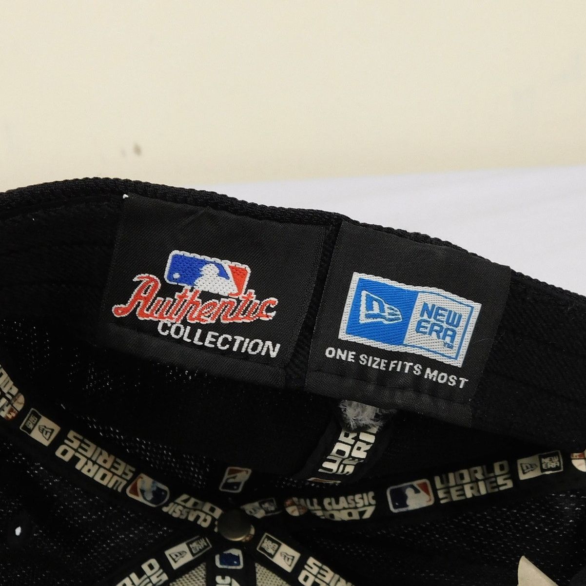 New Era Boston Red Sox 2007 World Series Champs Hat NWT Clubhouse Size ONE SIZE - 9 Thumbnail