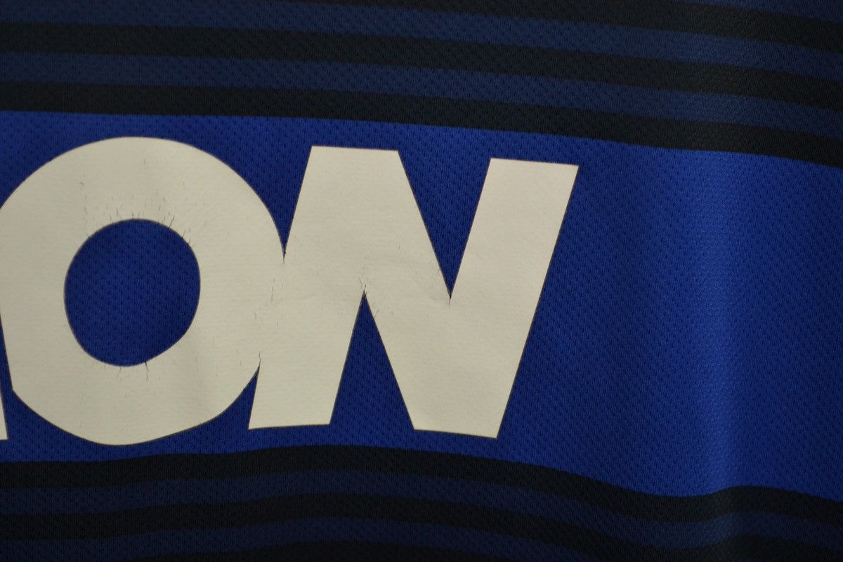 Nike Manchester United 2012 Away Football Shirt Nike Soccer Size US XL / EU 56 / 4 - 5 Thumbnail