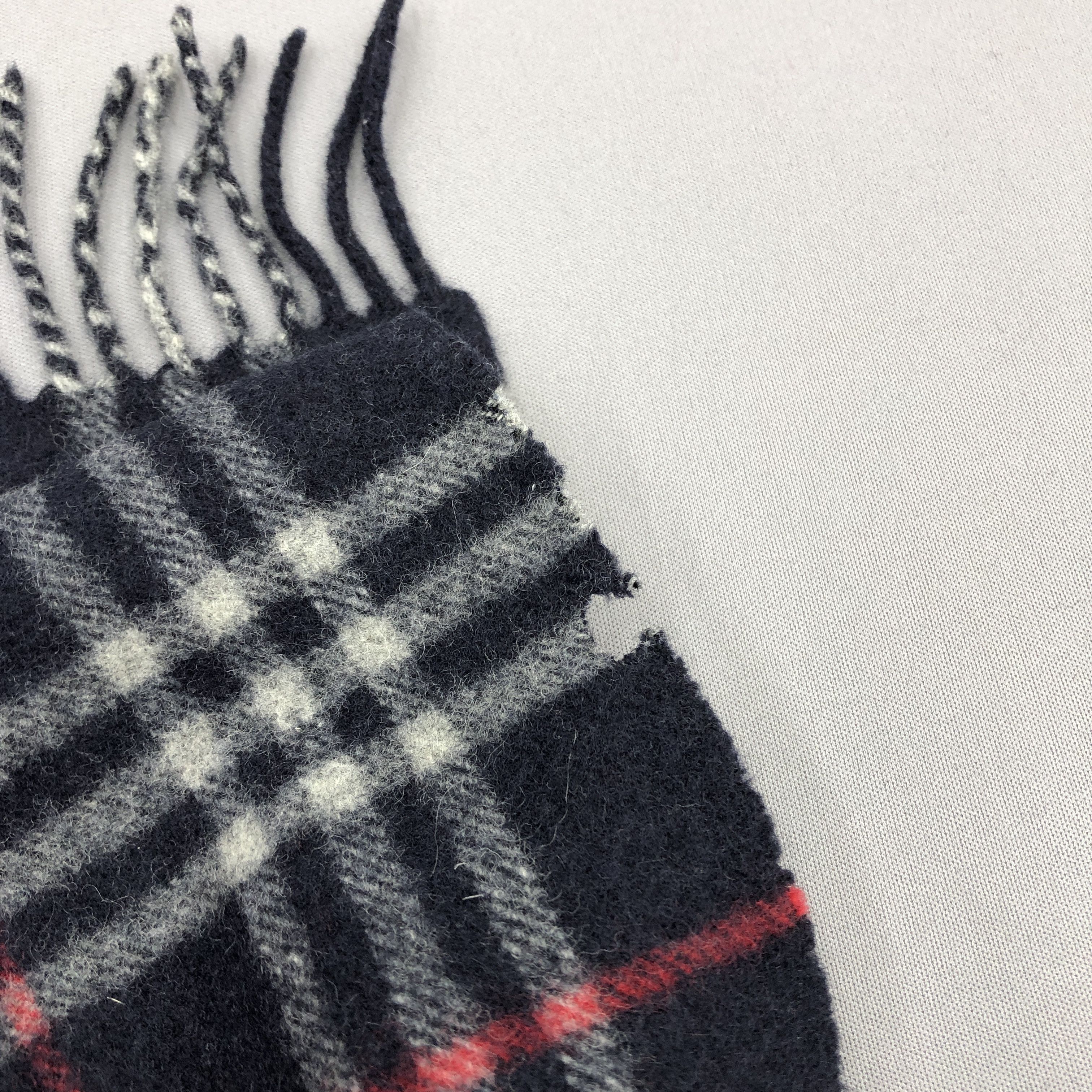 Burberry Vintage Burberry Scarf Muffler Wool Nova Check Neck Scarves Size ONE SIZE - 5 Thumbnail