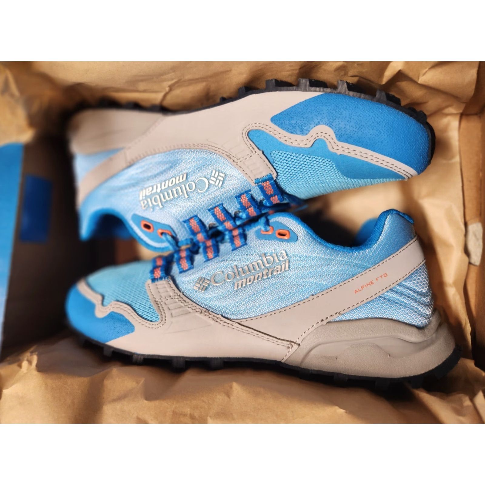 Vintage Womens Columbia Alpine Sneaker FTGT 1915-463 Size 8.5 Blue Athletic Shoes Womens 8.5 Nike Size US 9 / IT 39 - 2 Thumbnail