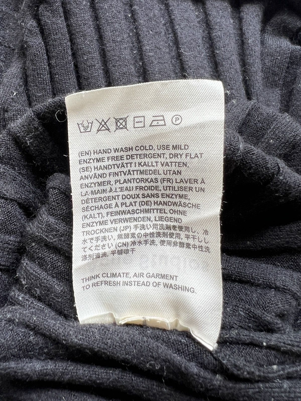 Acne Studios Acne Studios AW17 Corina Merino Wool Blend Turtleneck Size S / US 4 / IT 40 - 8 Thumbnail