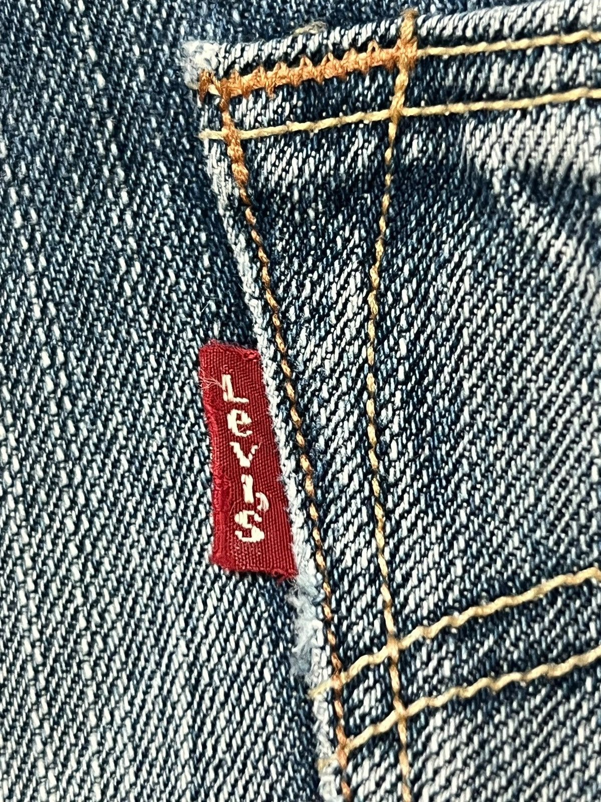 Levi's Baggy Vintage Levi’s 703 - Faded, Distressed Denim Size US 33 - 13 Thumbnail