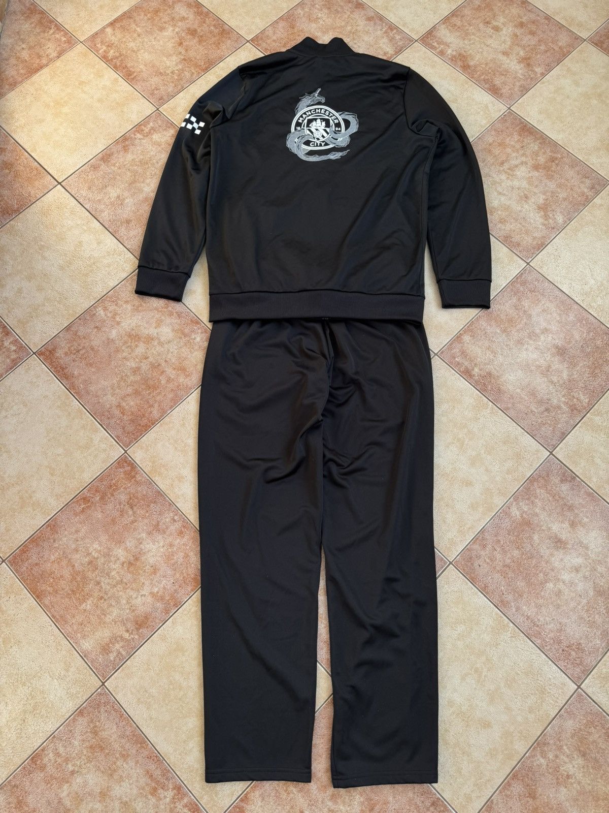 Puma Manchester City 2023-2024 Year of the Dragon Soccer Kit Size US M / EU 48-50 / 2 - 2 Thumbnail