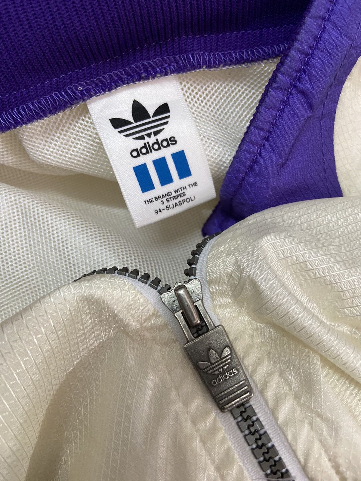 Adidas ADIDAS 90’S VINTAGE LIGHT JACKET Size US L / EU 52-54 / 3 - 8 Thumbnail