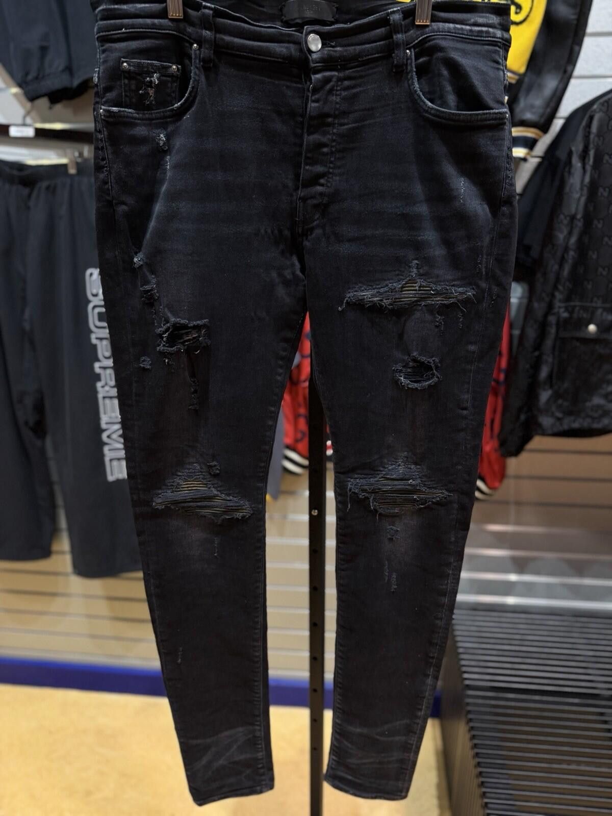 Amiri Size 36 - Amiri Black Camo Logo Jeans 100% Authentic Quick Size US 36 / EU 52 - 8 Thumbnail