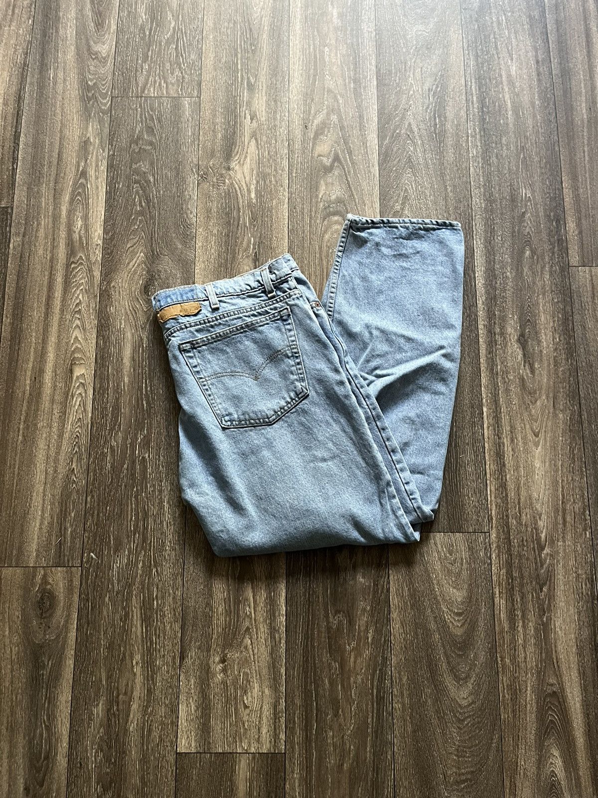 image of Levis x Vintage 90's Levi’S 505 Light Wash Jeans in Blue, Men's (Size 38)