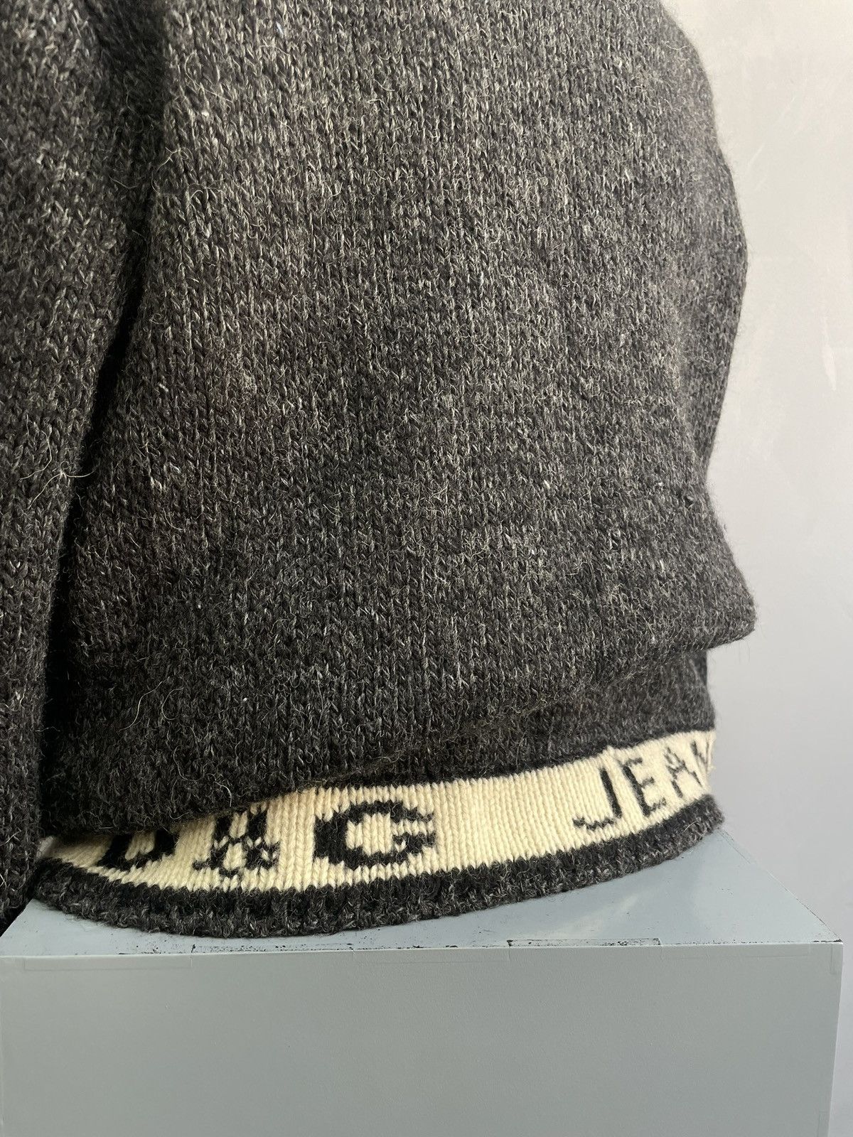 Dolce & Gabbana Dolce gabbana big logo sweater y2k v neck sweater Size US XL / EU 56 / 4 - 3 Thumbnail
