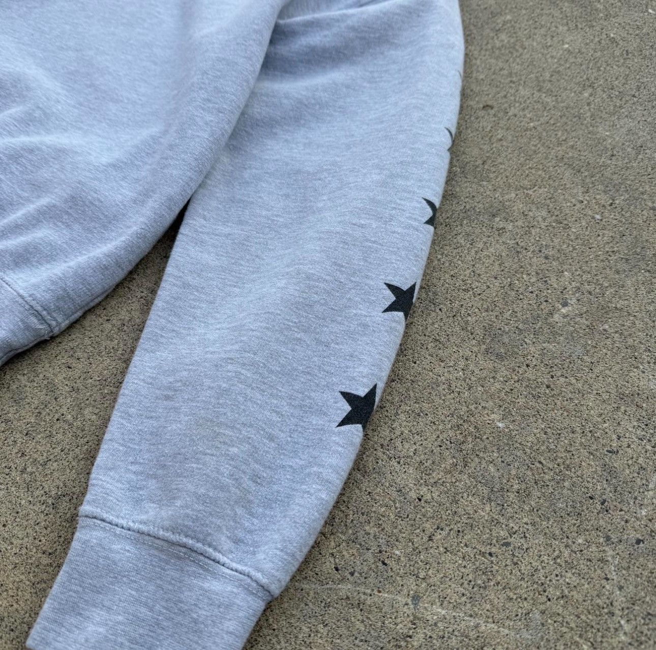 Primitive PRIMITIVE STAR CREWNECK Size US M / EU 48-50 / 2 - 2 Thumbnail