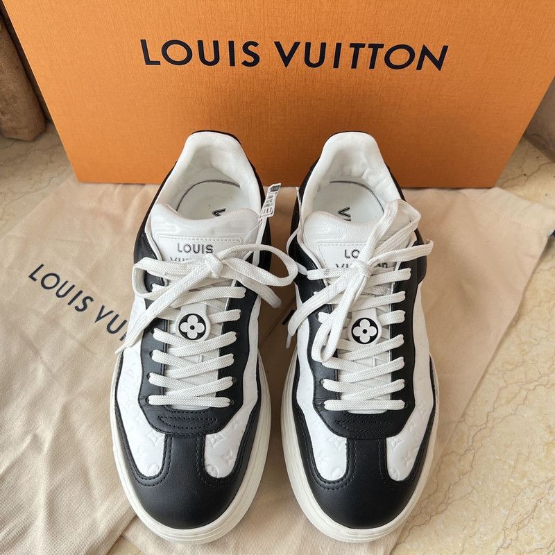 Louis Vuitton Louis Vuitton Groovy Leather Low-Top Sneakers - Size US 9 / EU 42 - 4 Thumbnail