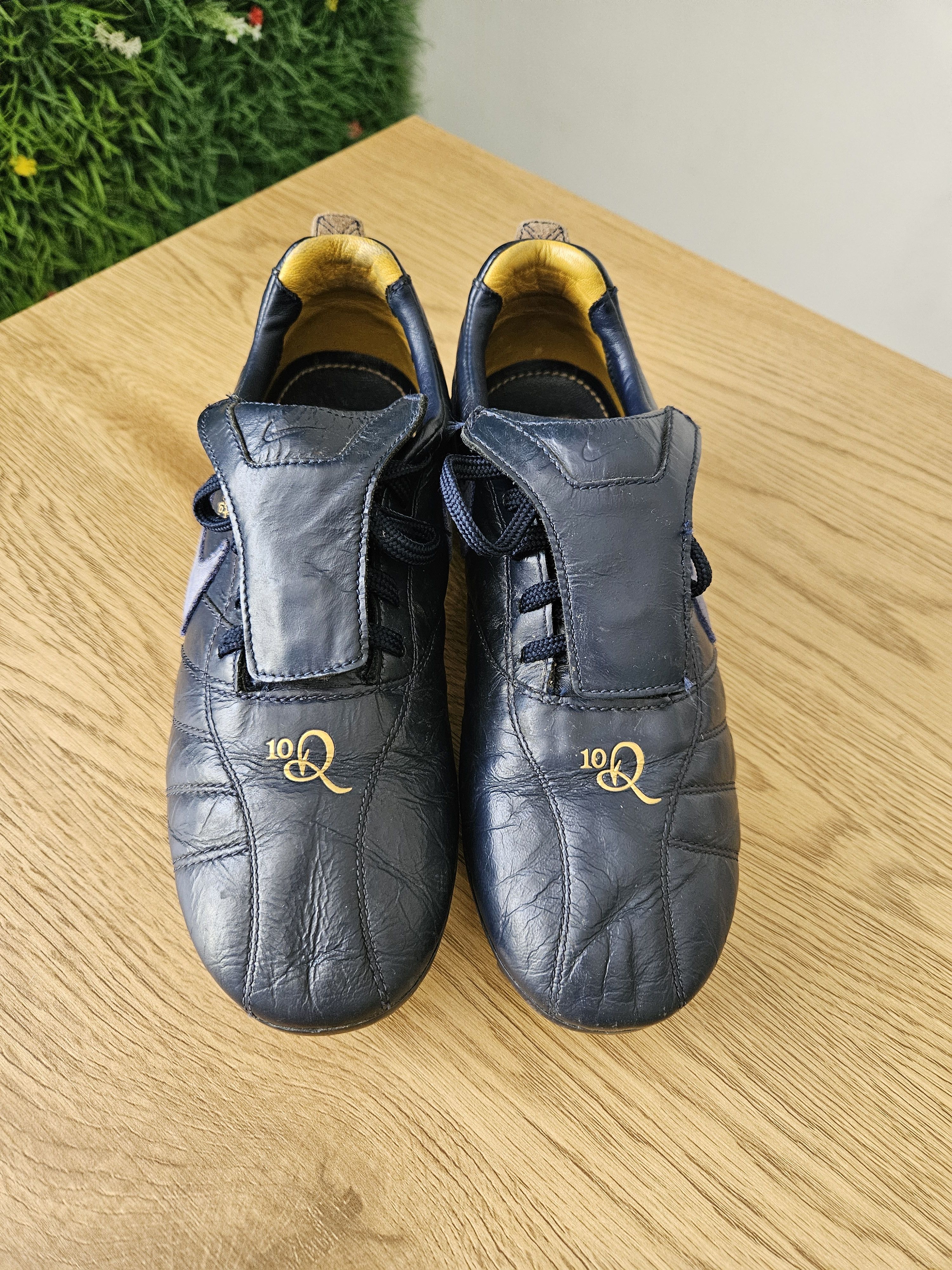 Nike Nike x Ronaldinho x retro Size US 5.5 / EU 38 - 4 Thumbnail