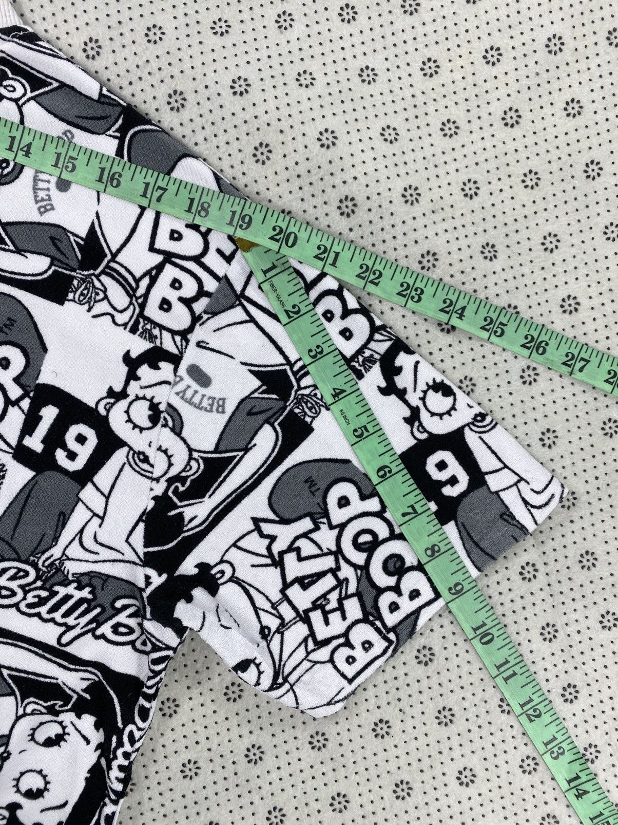 Vintage Betty Boop Full Print Shirt! Size US L / EU 52-54 / 3 - 7 Thumbnail