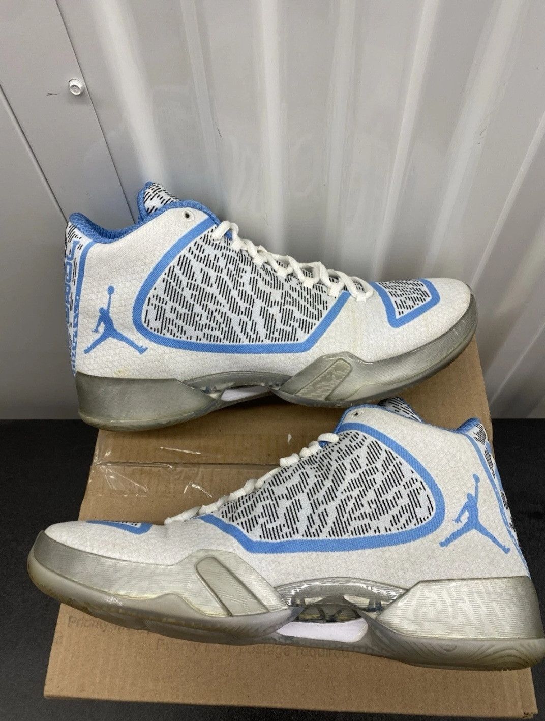 Jordan Brand Nike Air Jordan Retro 29 Pantone 717796108 Size 11 Men Size US 11 / EU 44 - 4 Thumbnail