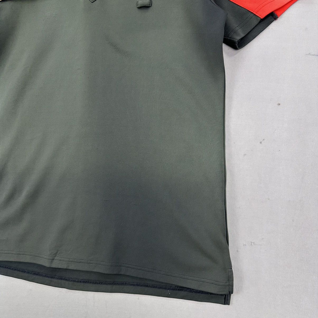 Vintage Vintage Ferrari Shell Manufacturing Thrashed Polo Tee Size US M / EU 48-50 / 2 - 3 Thumbnail