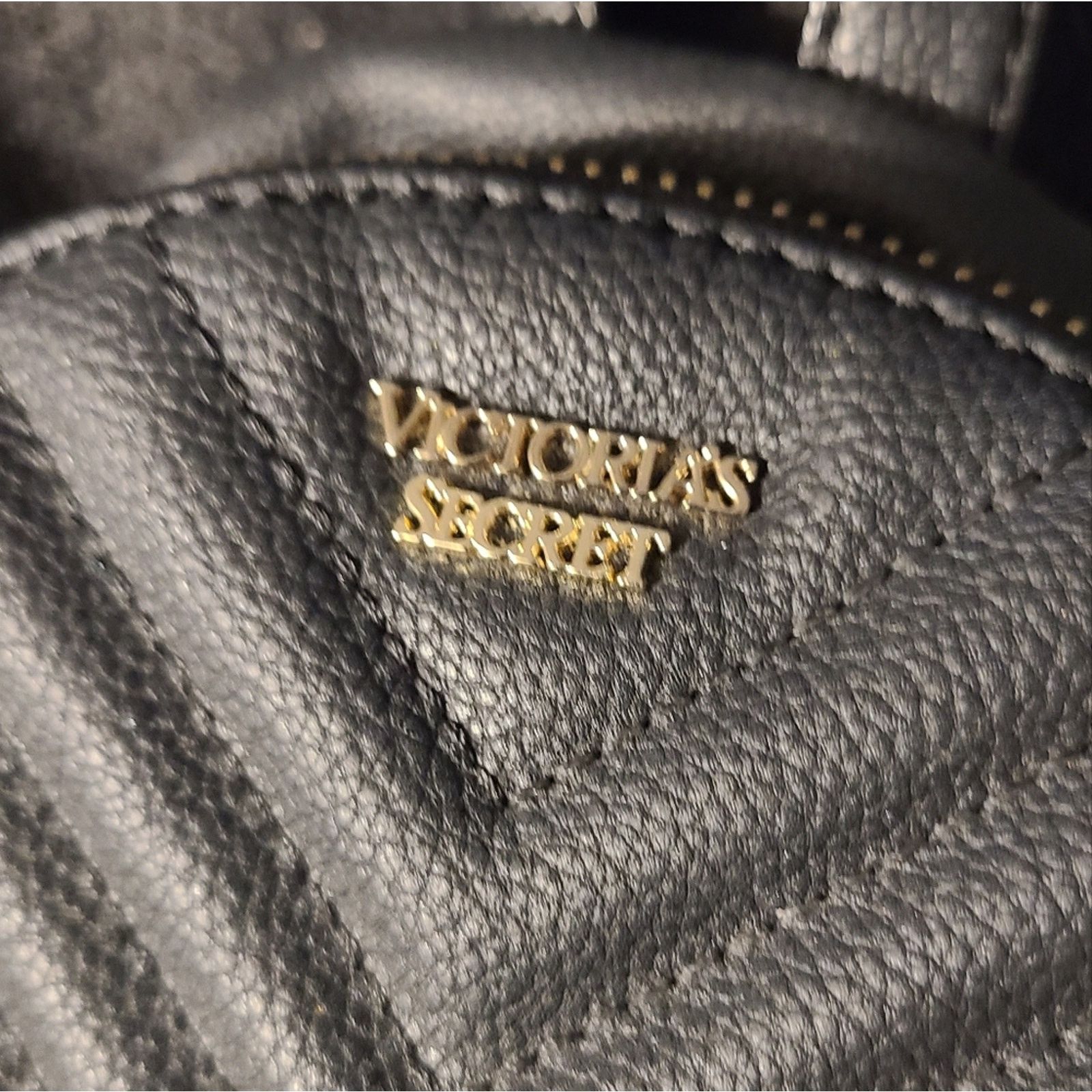 Victoria's Secret Victoria's Secret Pebbled V Quilt Small Backpack Size ONE SIZE - 2 Thumbnail