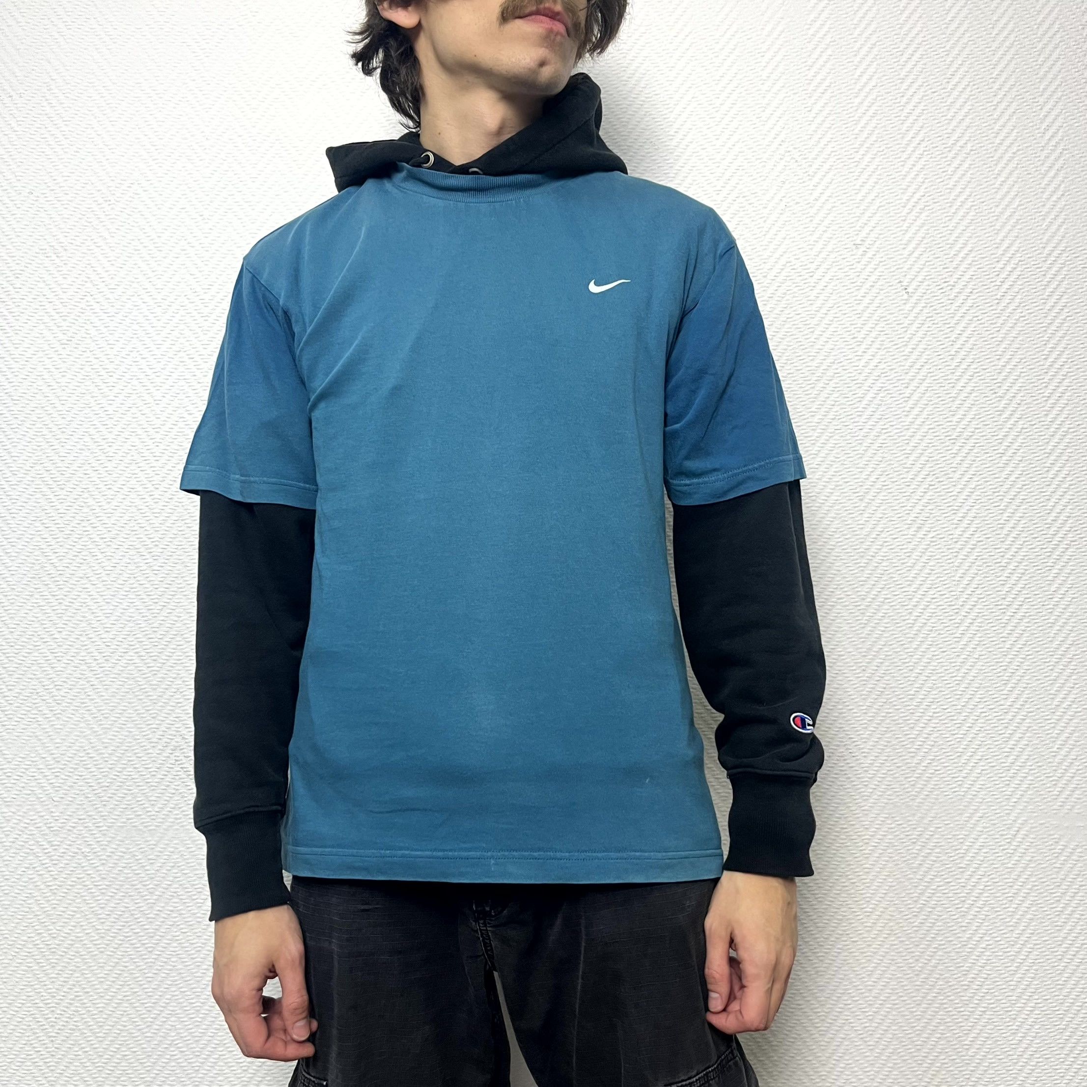 Nike Vintage Nike T‑Shirt Turquoise Swoosh Logo Crew Neck Size S Size US S / EU 44-46 / 1 - 11 Thumbnail