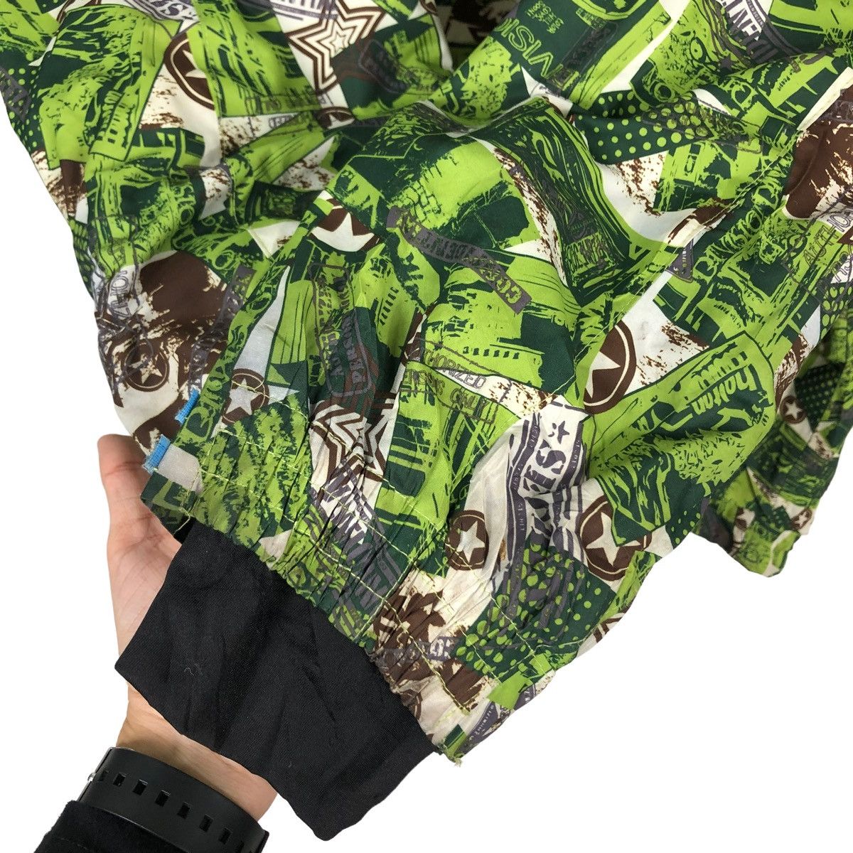 Japanese Brand 🔥Rare Hunting Ski Jacket Multi Color Full Print Division Size US L / EU 52-54 / 3 - 10 Thumbnail