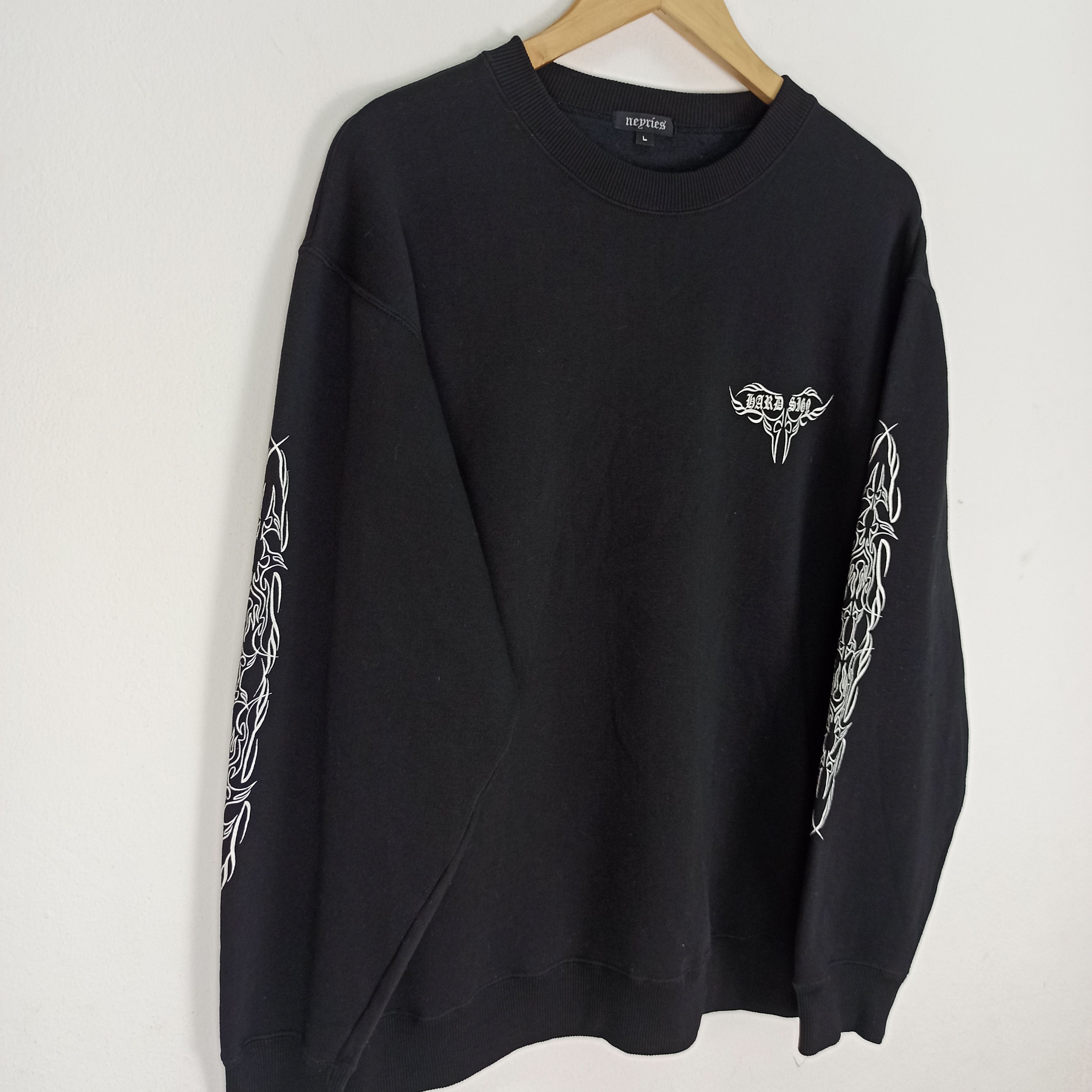 Japanese Brand Vintage Tattoo japanese Brand Hard sign Logo Size US L / EU 52-54 / 3 - 3 Thumbnail