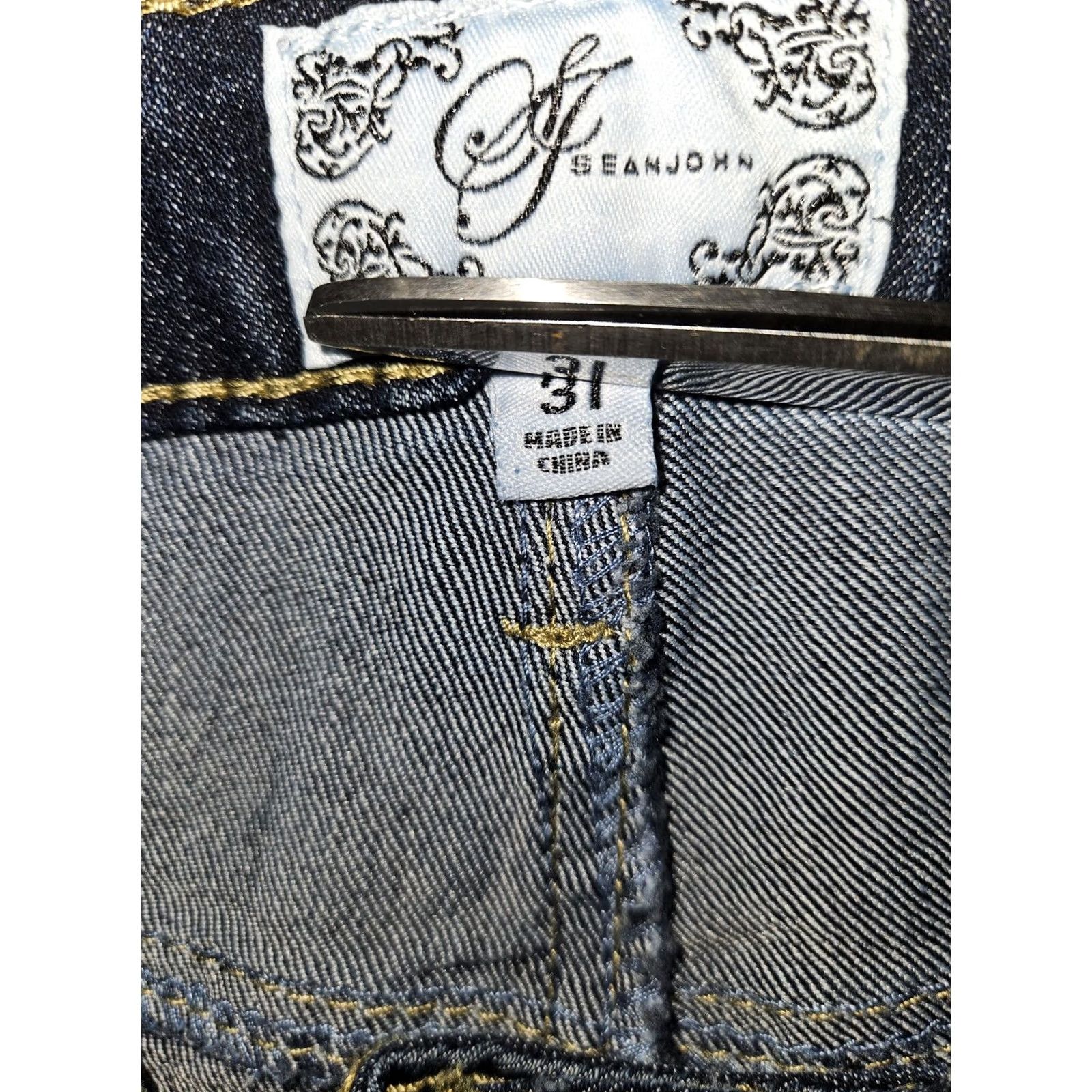Sean John Sean John Jeans Women Capri 31 Blue Medium Wash Low Rise Distressed Stretch Capris Denim Woman 5-Pocket Wide Market Size 24" / US 00 / IT 34 - 2 Thumbnail
