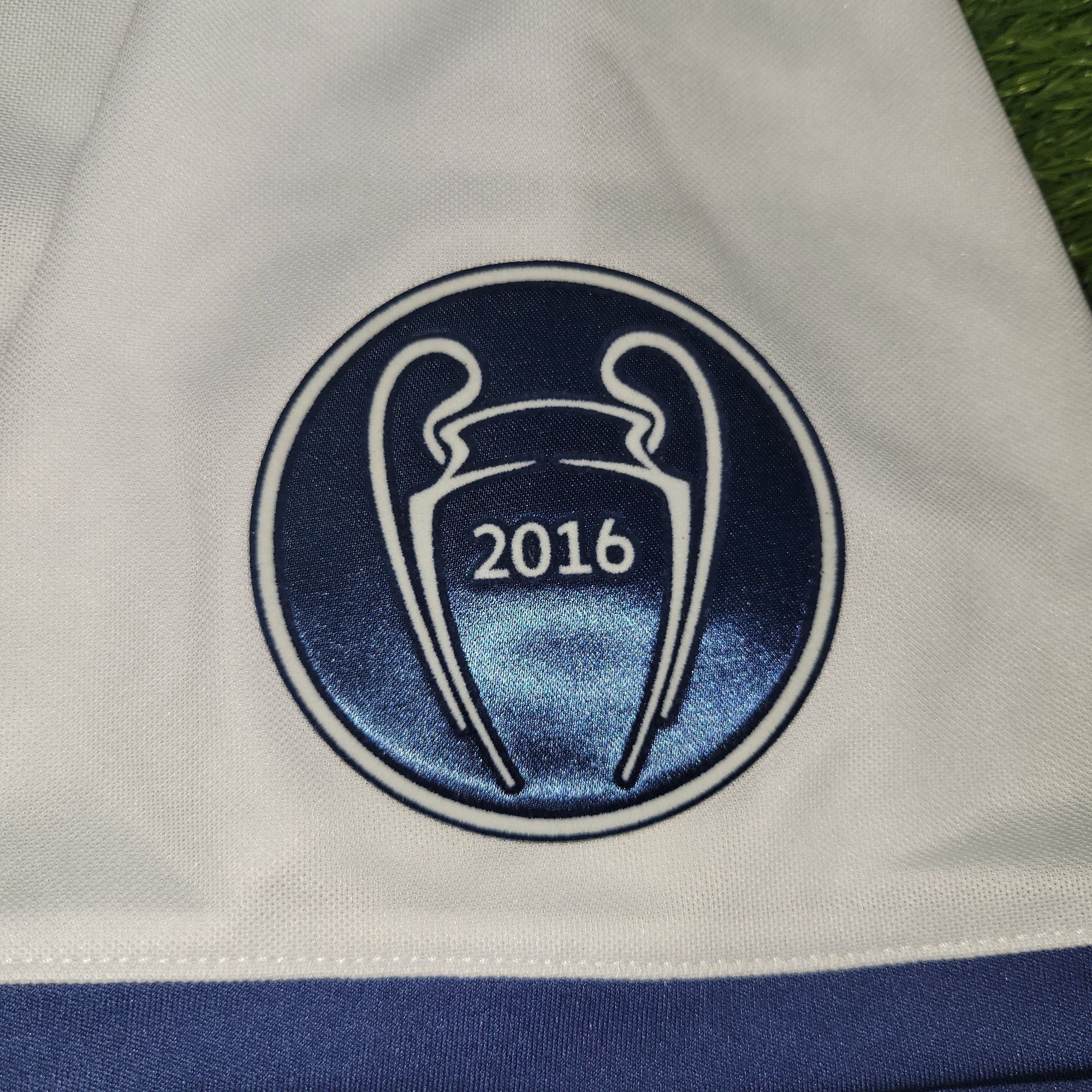 Adidas Cristiano Ronaldo Real Madrid 2016 2017 Soccer Jersey L Size US L / EU 52-54 / 3 - 5 Thumbnail