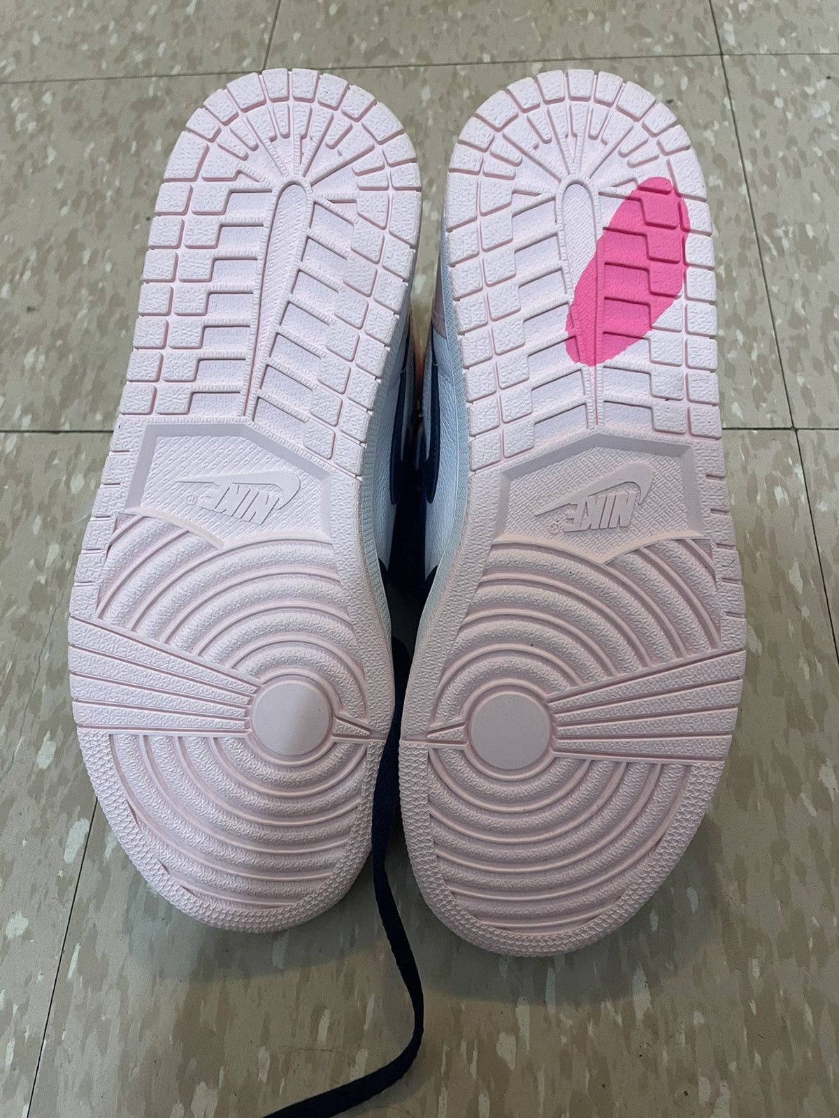 Jordan Brand × Nike Wmns Nike Air Jordan 1 Retro High OG SE 'Bubble - Size 11 Size US 11 / IT 41 - 8 Thumbnail