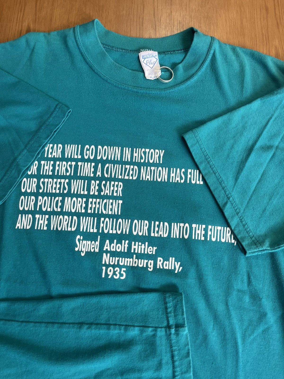 Vintage Vintage Announcement Signed ADOLF HITLER 90’s Tshirt Size US XL / EU 56 / 4 - 8 Thumbnail