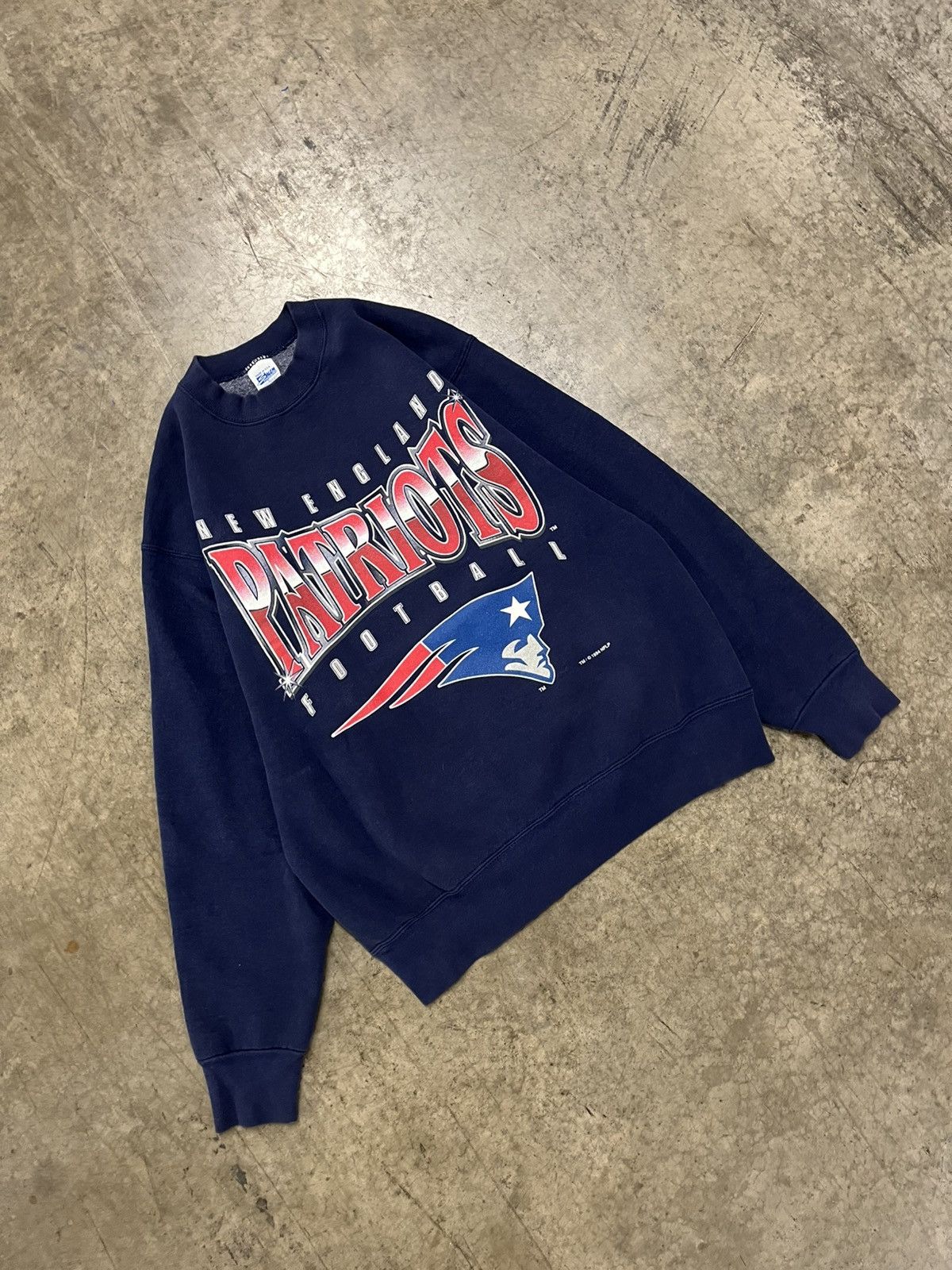 NFL × Vintage Vintage New England patriots 90s sweatshirt rare sports Size US L / EU 52-54 / 3 - 3 Thumbnail
