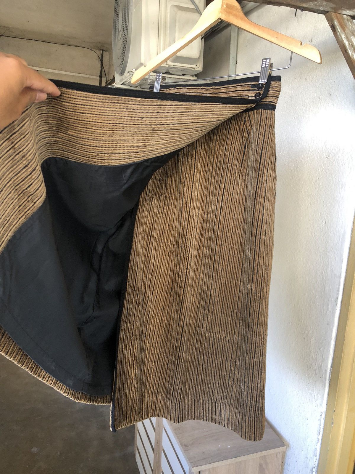Yves Saint Laurent Rare❗️Vintage 90s Yves Saint Laurent Paris Corduroy Skirt Size 24" / US 00 / IT 34 - 11 Thumbnail