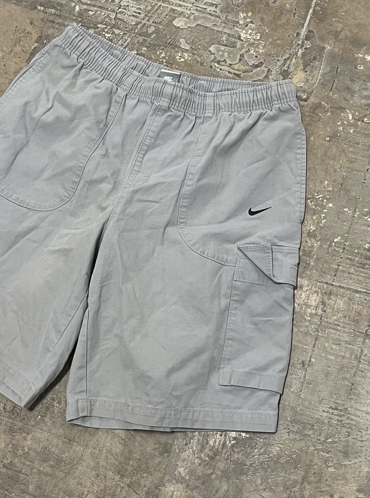 Nike × Vintage Nike cargo shorts y2k skater Size US 32 / EU 48 - 2 Thumbnail