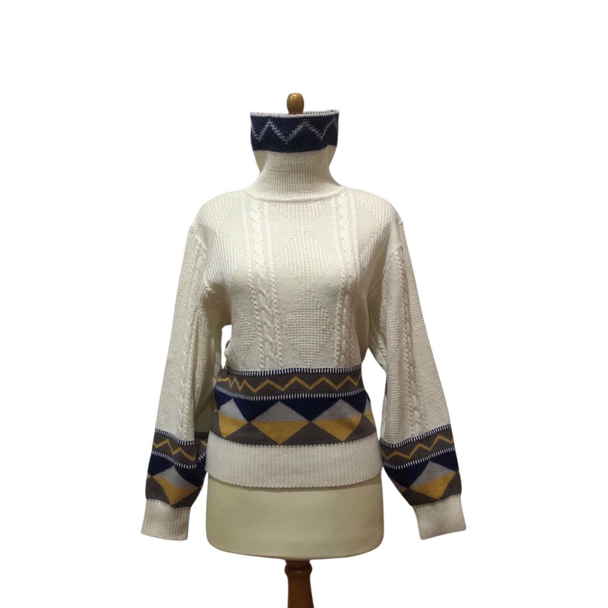 Balenciaga BALENCIAGA TURTLENECK SWEATER Size M / US 6-8 / IT 42-44 - 1 Thumbnail