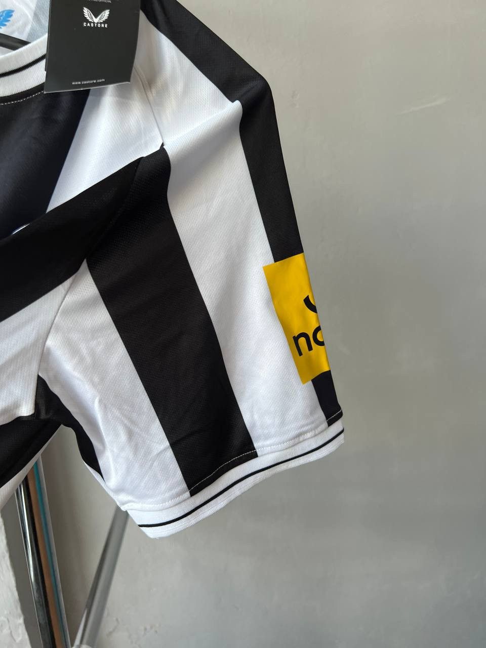 Castore 2022/23 NEWCASTLE UNITED HOME SOCCER JERSEY FOOTBALL SHIRT L Size US L / EU 52-54 / 3 - 13 Thumbnail