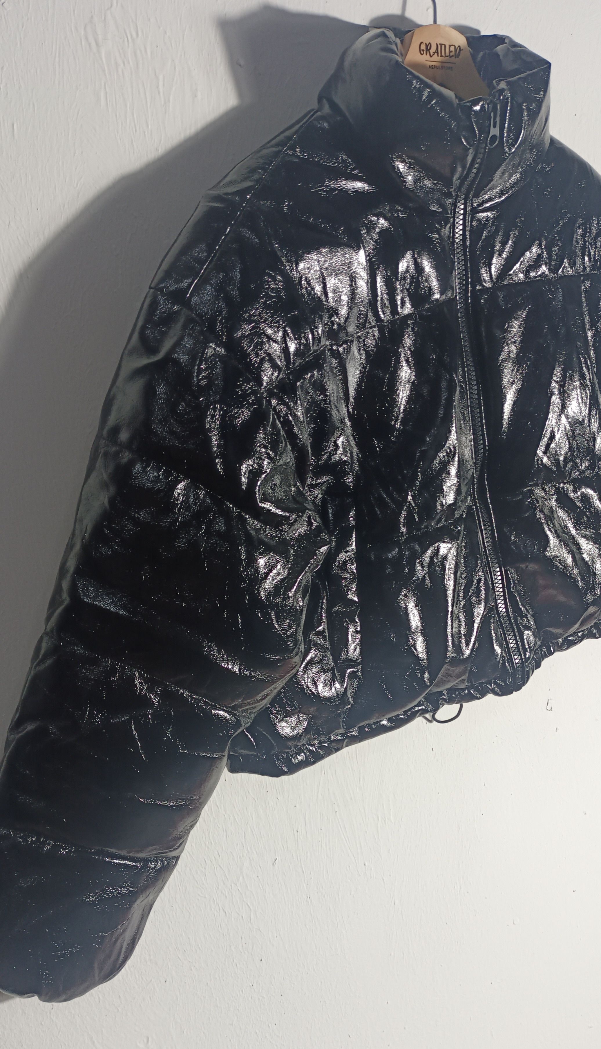 Divided H&M Divided Teenage Ladies Shiny Padded cropped Balloon Size M / US 6-8 / IT 42-44 - 6 Thumbnail