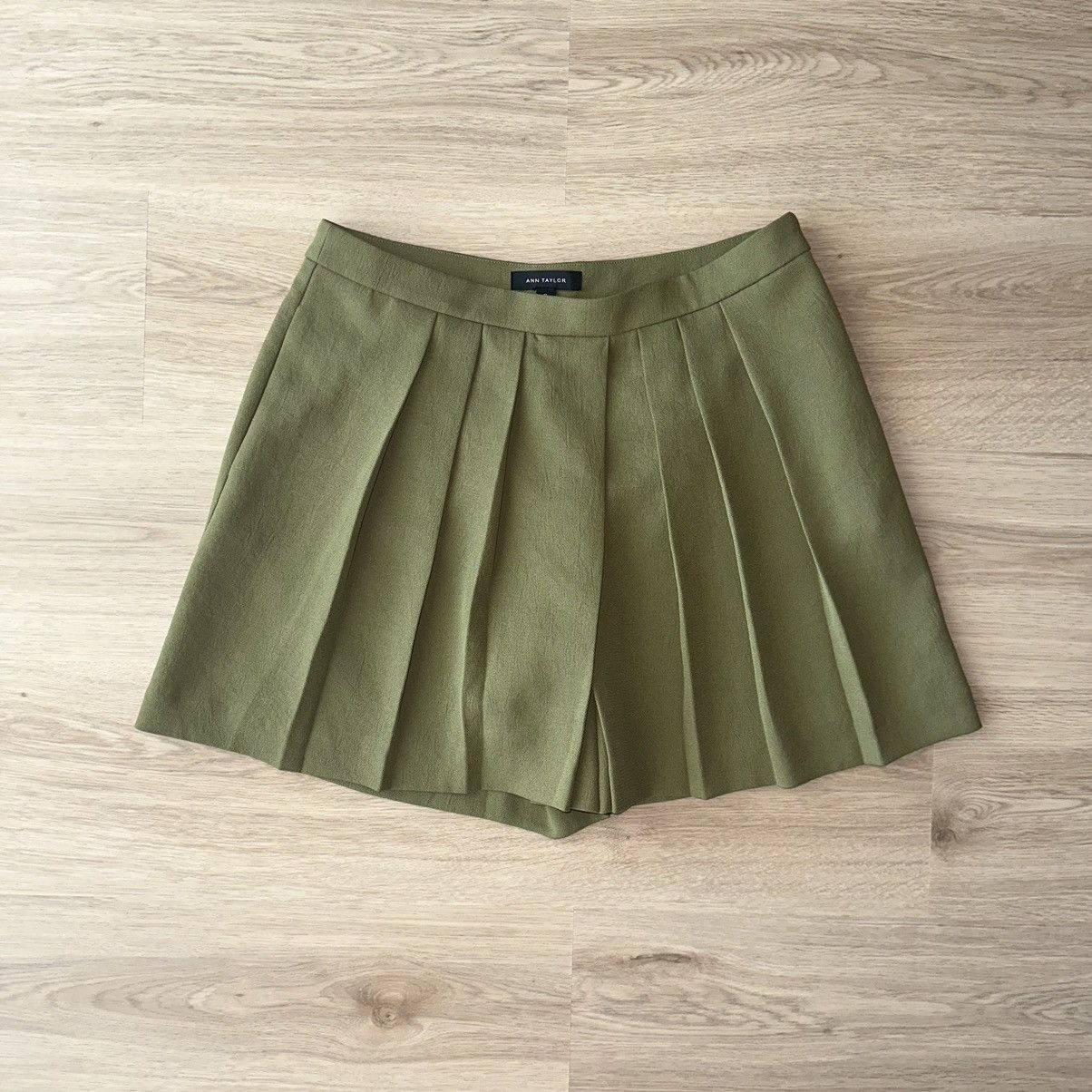 Ann Taylor Pleated skort Size 28" / US 6 / IT 42 - 2 Thumbnail