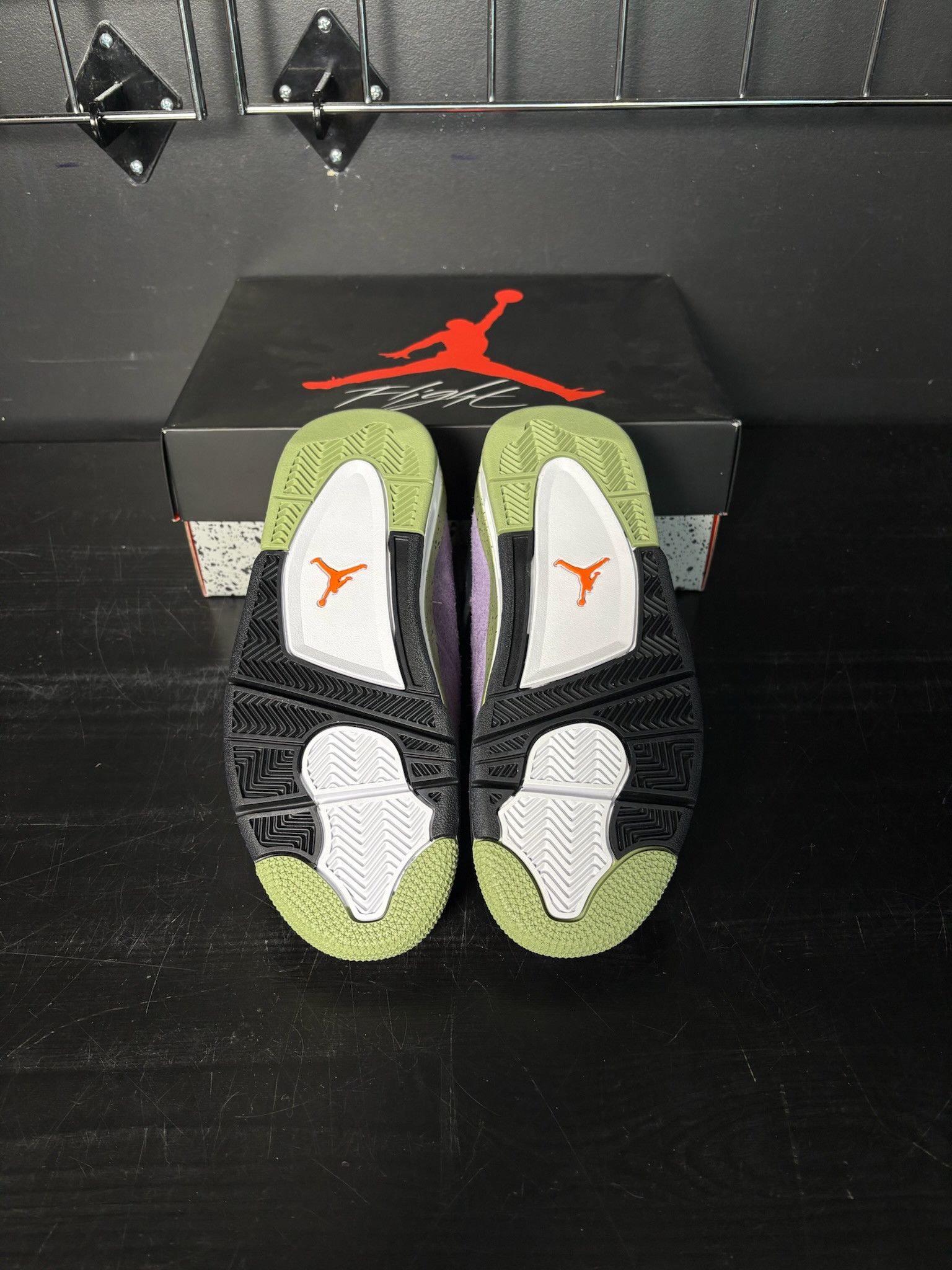 Jordan Brand Air Jordan 4 Retro "Canyon Purple" (WMNS) - Size 7.5 Size US 7.5 / IT 37.5 - 5 Thumbnail