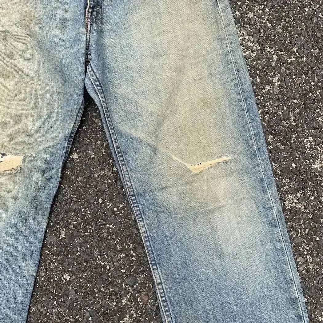 Levi's 1990’s Vtg Levi’s Jeans 32x32 SunFaded DistressedDenim Pants Size US 32 / EU 48 - 5 Thumbnail