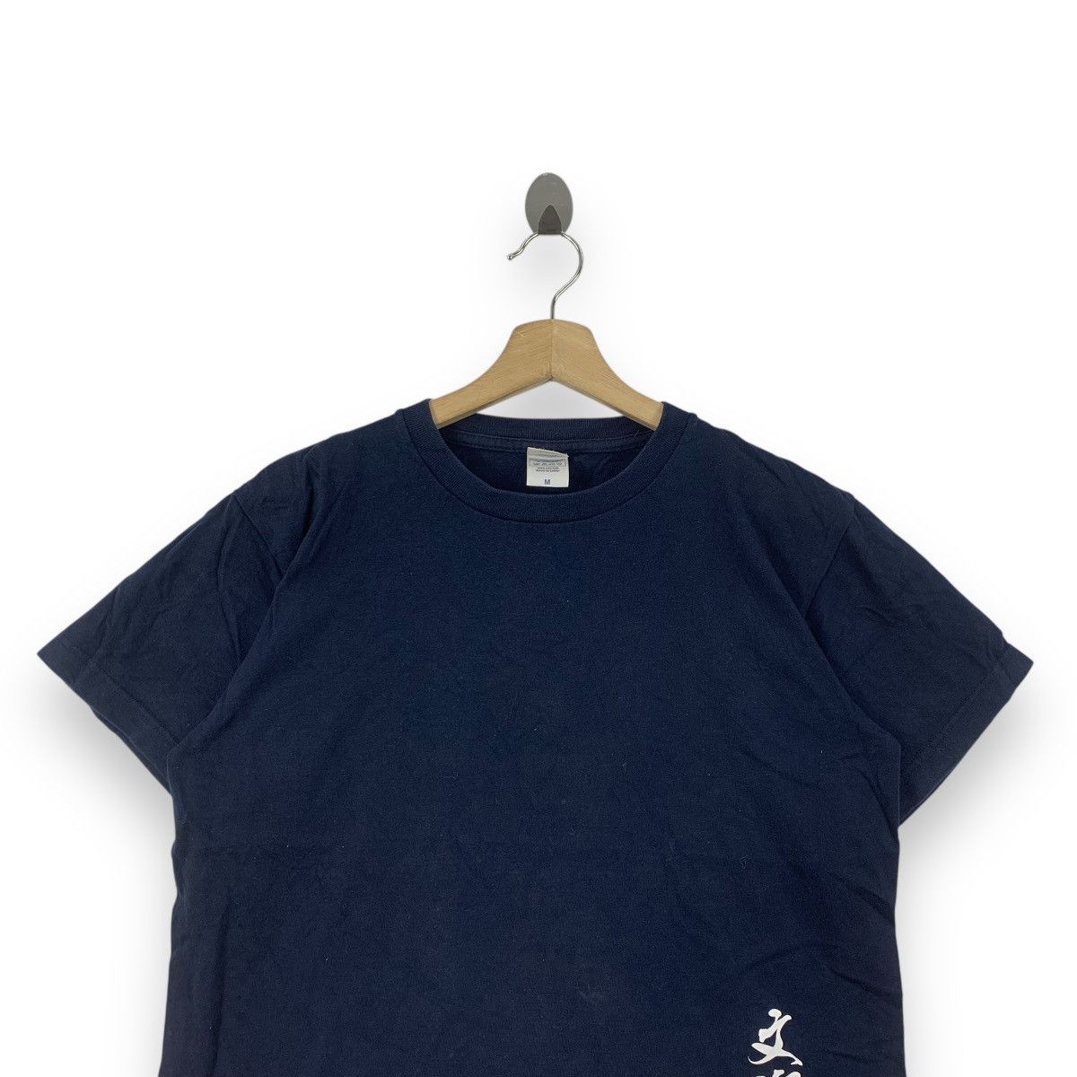 Japanese Brand JAPAN TRADITIONAL Fish Imagery Kanji Illustration Tee Shirt Size US M / EU 48-50 / 2 - 3 Thumbnail