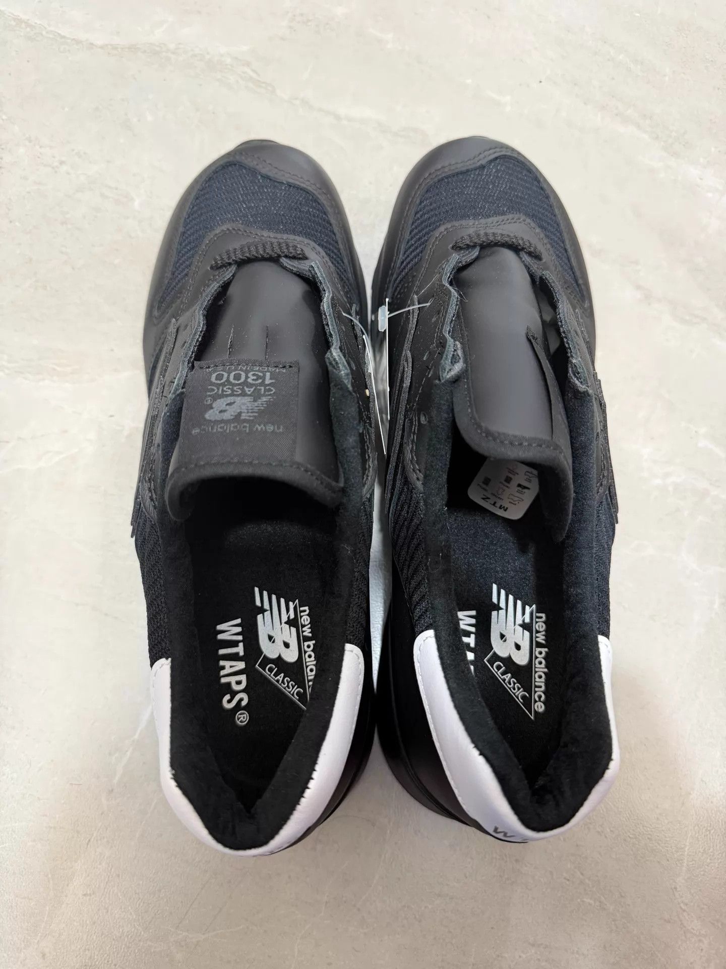 New Balance New Balance × WTAPS 1300 Unisex Running Shoe 42 Black/White Size US 9 / EU 42 - 6 Thumbnail