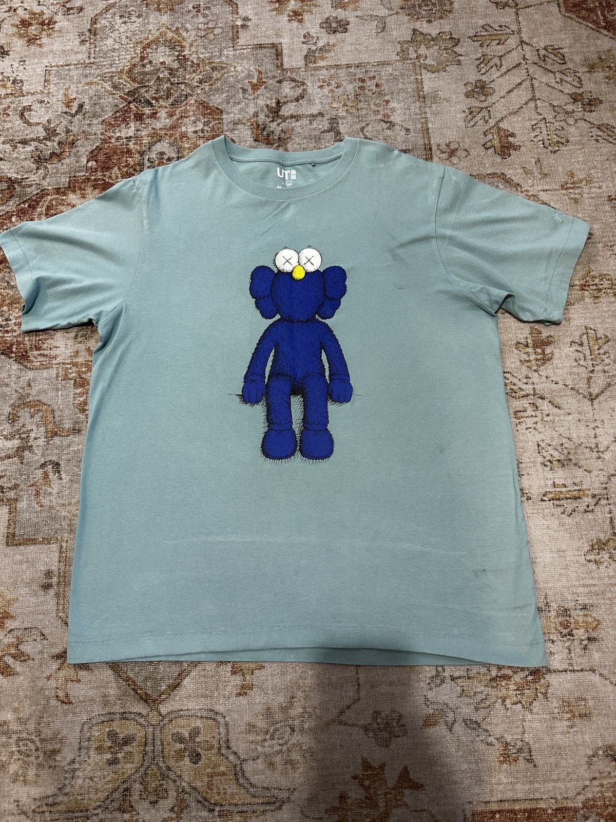 Kaws × Uniqlo Kaws x Uniqlo shirt Size US L / EU 52-54 / 3 - 1 Thumbnail