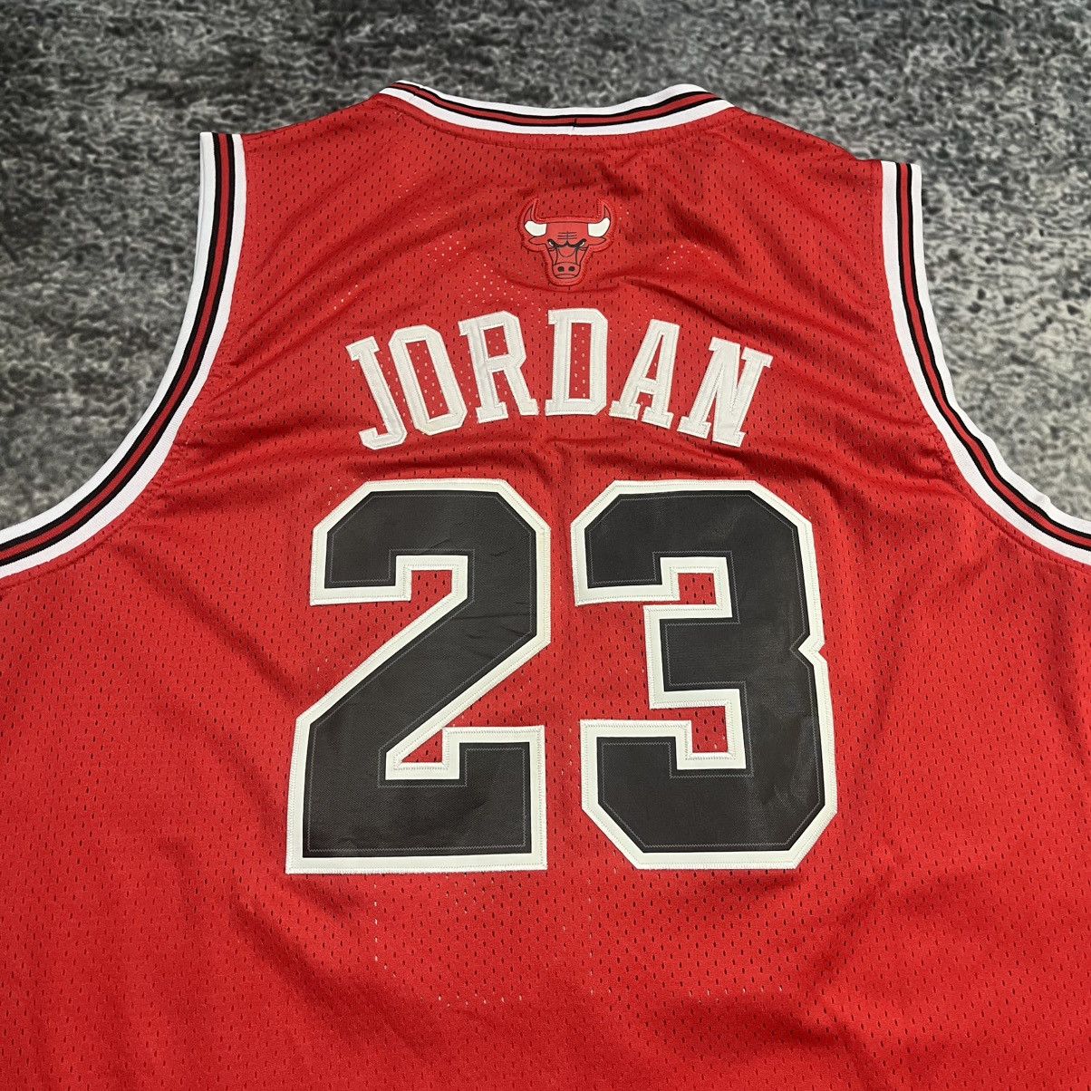 Nike Vintage Michael Jordan Chicago Bulls Nike #23 Home Jersey Size US XXL / EU 58 / 5 - 9 Thumbnail