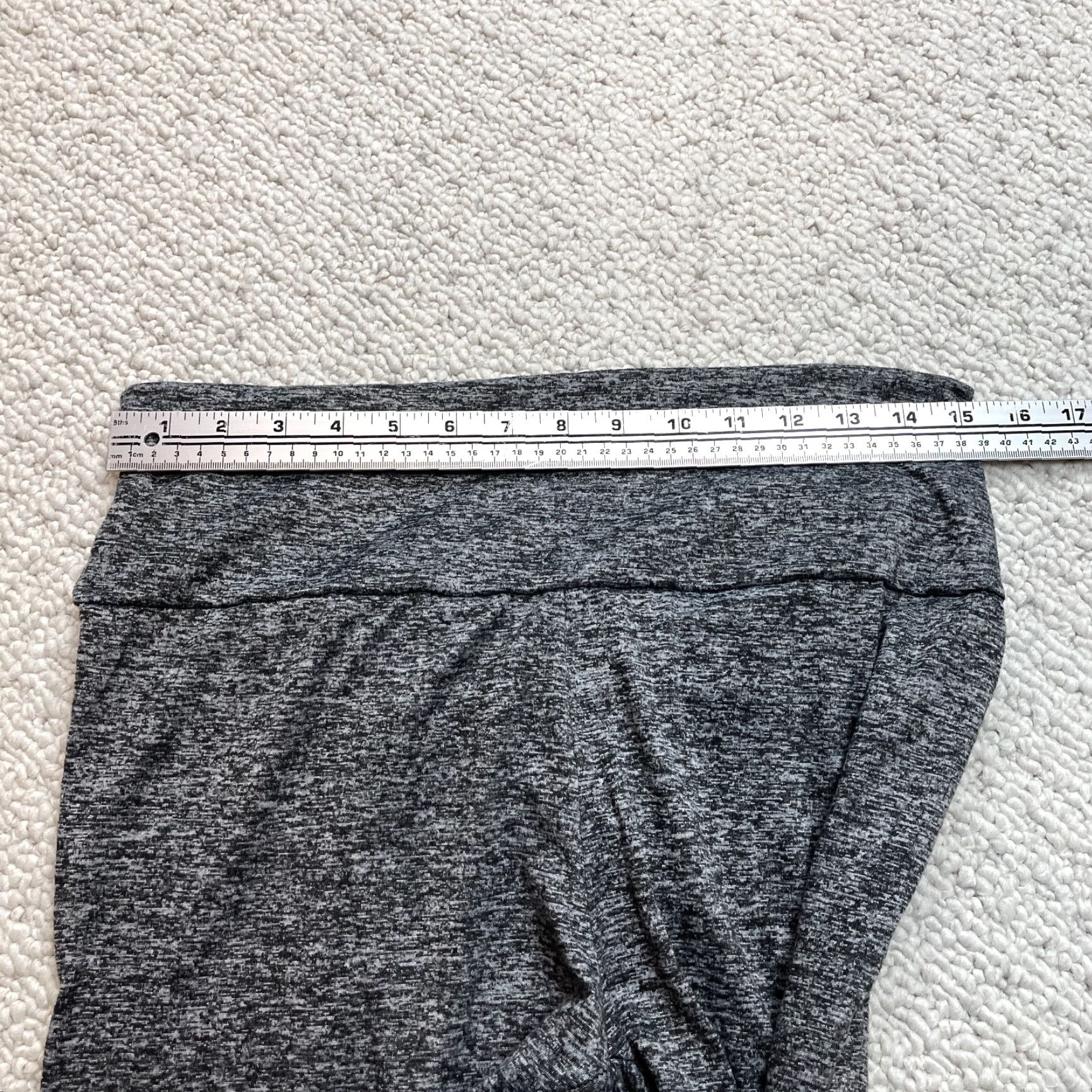 Vintage SEE YOU MONDAY Legging Yoga Pants Womens 30x26 Heather Gray Activewear Pants 30 in Gray 88% Polyester/12% Spandex Athletic Stretch Womens Size 30" / US 8 / IT 44 - 5 Thumbnail